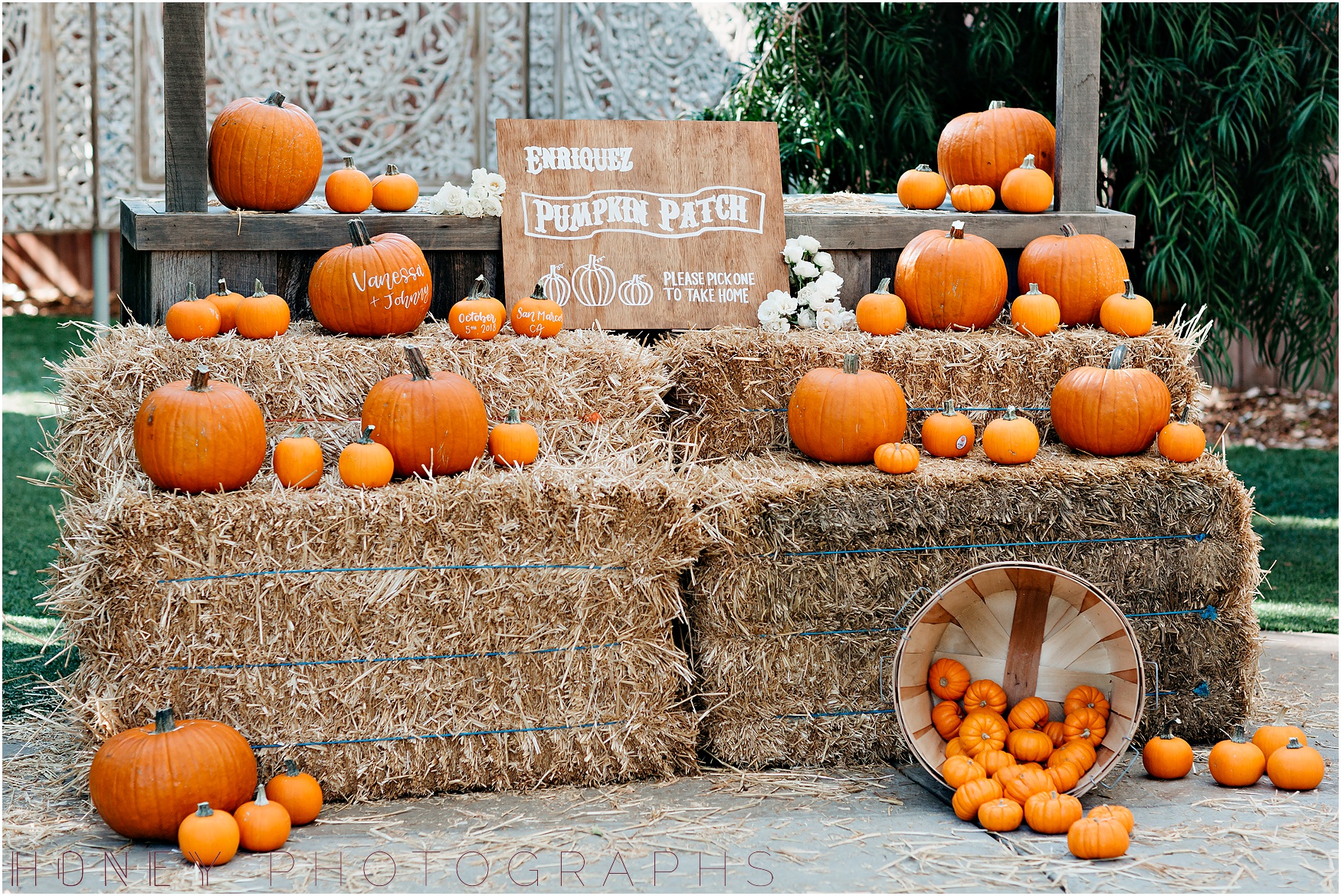 twin_oaks_garden_estate_fall_winter_burgundy_wedding047.jpg