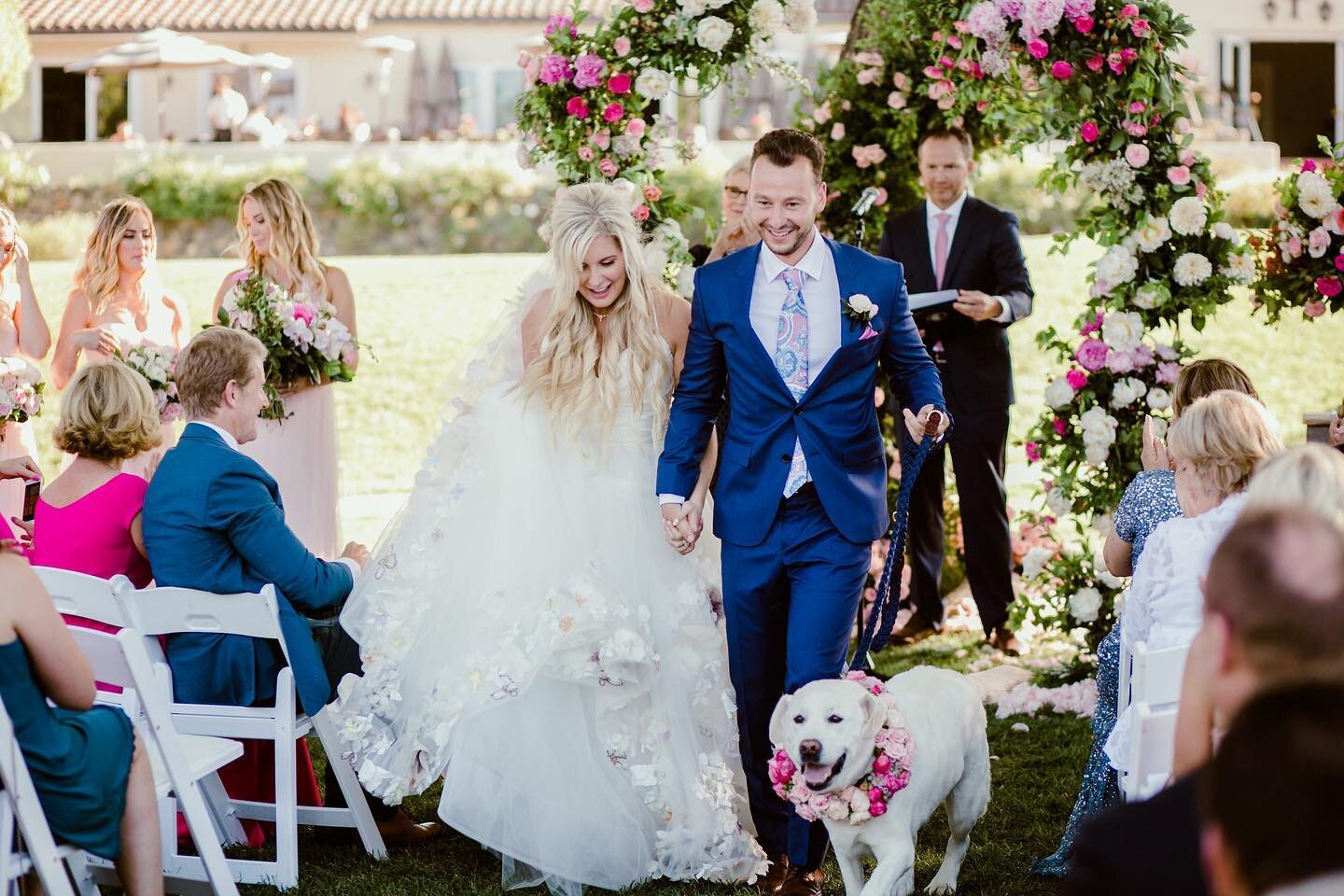 For Toby, the best floral wearing dog there ever was. These dear friends of mine had to say goodbye to their furry old man, and my heart breaks. What a lucky dog to have been a part of such a loving family that spoiled him to his last day ❤️
⠀⠀⠀⠀⠀⠀⠀⠀