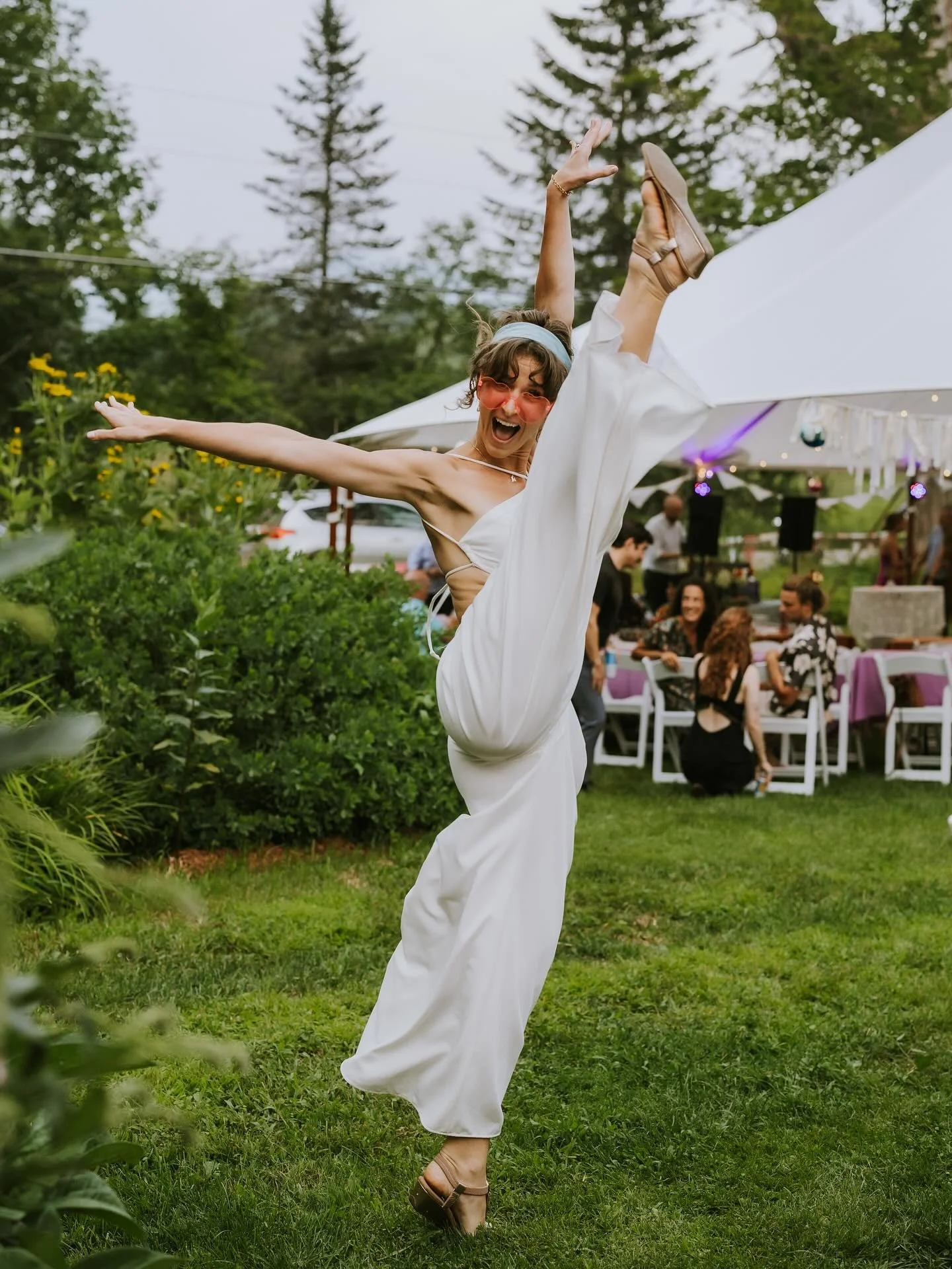 one day I&rsquo;ll stop high kickin&hellip; but not today 😅 off to Sunday Service dance class with @revelingemma the best serotonin boost this side of the Winooski! ⚡️❤️&zwj;🔥⚡️

📸 @abstract_maps