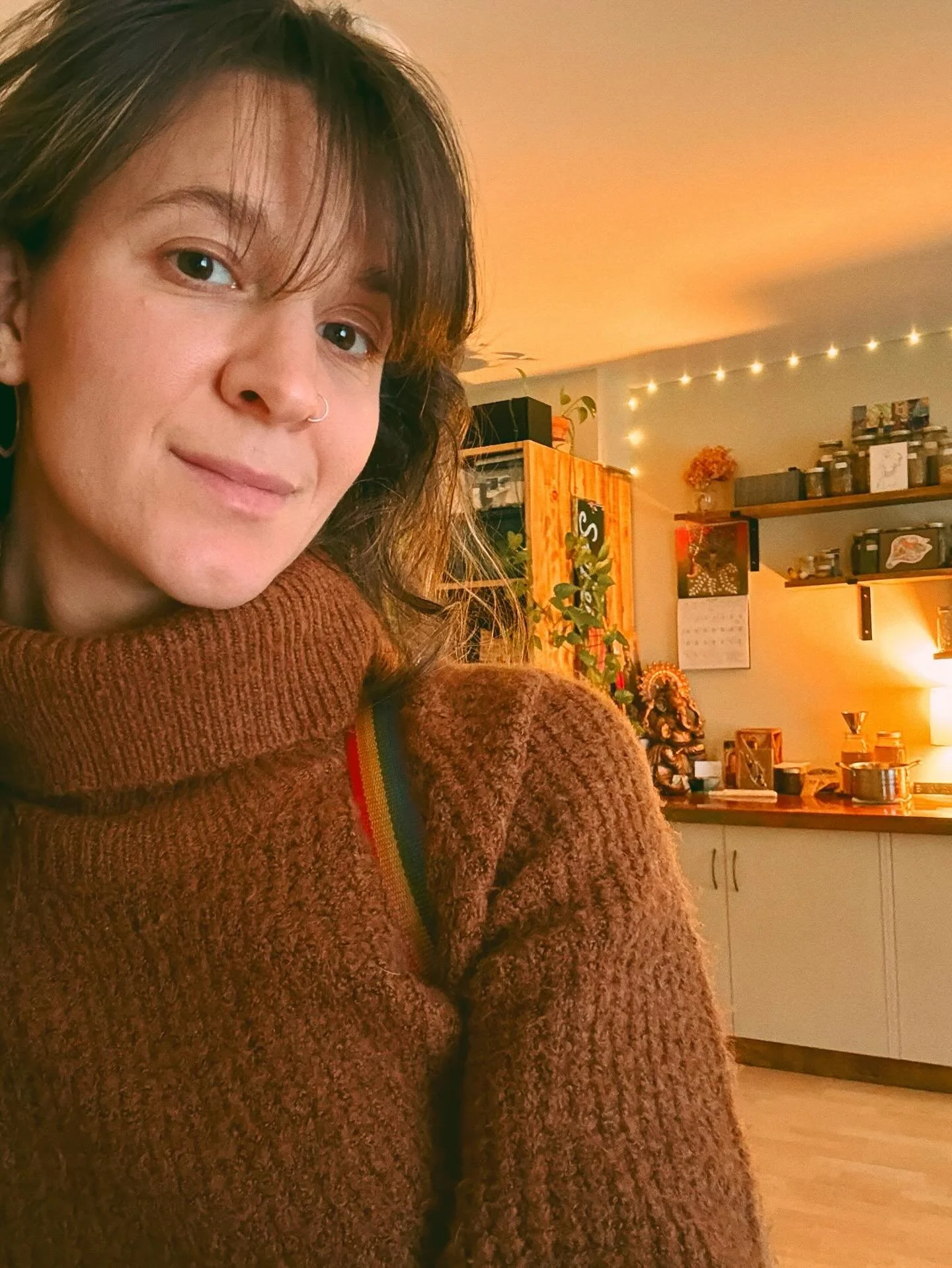 still here 👋🏼 still concocting, still bodyworking, still Ayurveda&rsquo;ing, still agonizing over the fact that I&rsquo;ll prob always be a bad &lsquo;grammer 😅

It&rsquo;s all good, and it&rsquo;s all in alignment with this general decades-long g