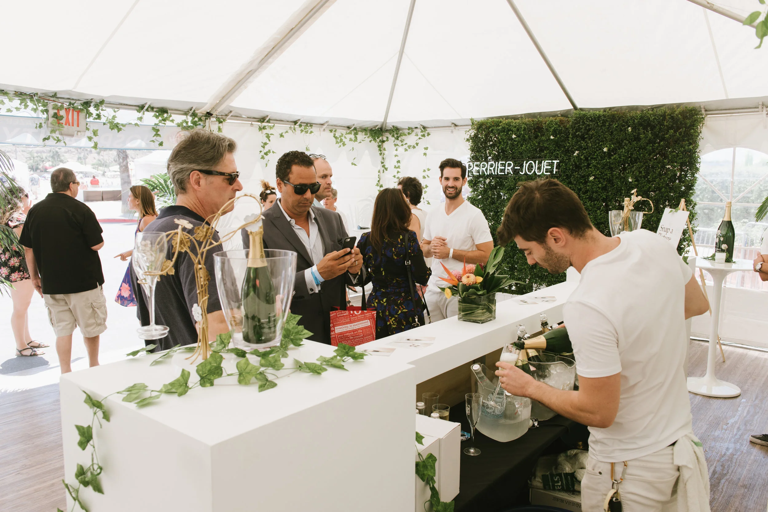 Pernod Ricard_Perrier Jouet_Cole Beal-22.jpg
