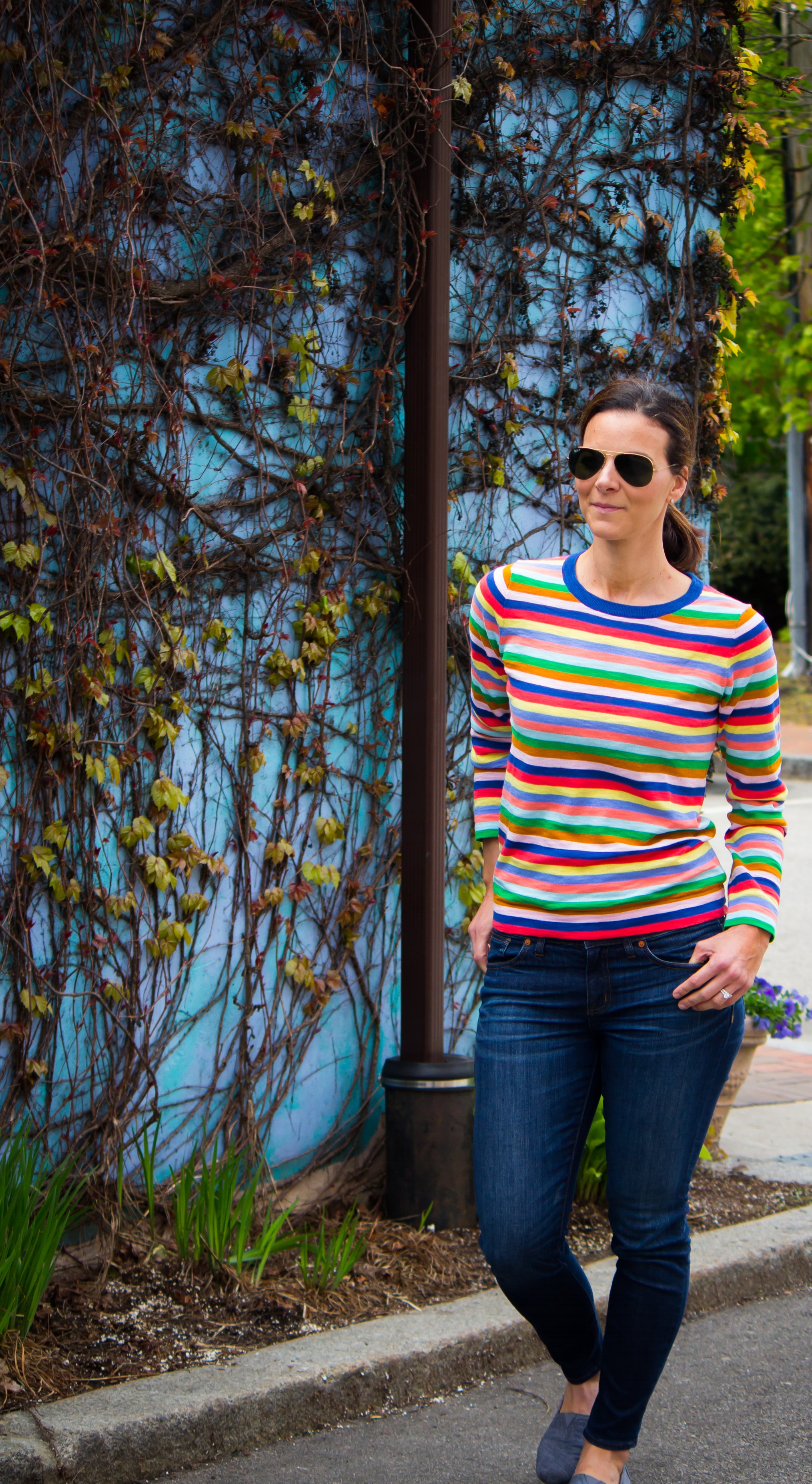 Multi-striped sweater – Casual Friday Outfits – Spring Outfits- Casual Outfits – Women’s Fashion – www.heartandseam.com - #heartandseam