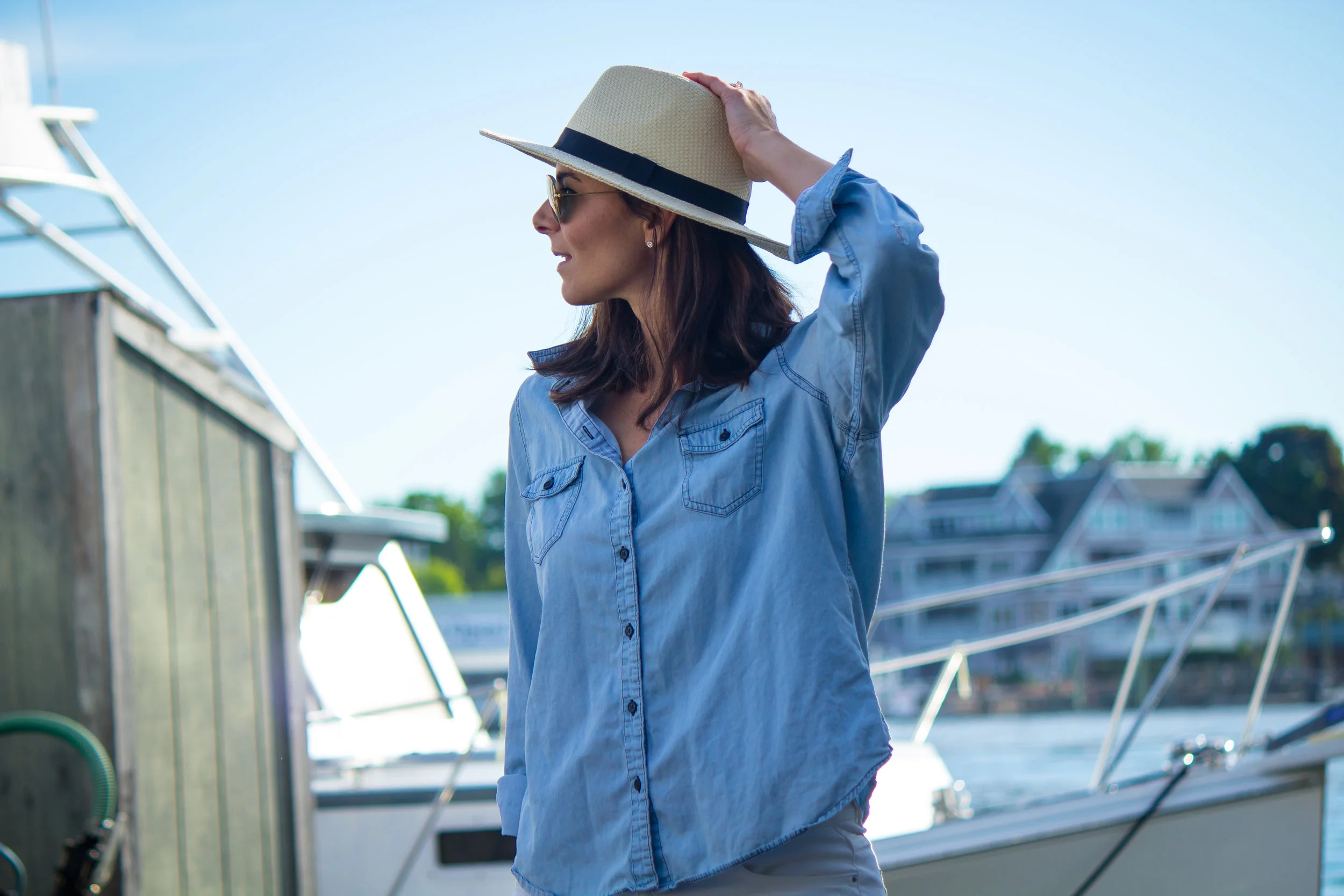 Panama hat outfits summer - Panama hat outfits - Panama hat outfits women- Chambray shirt outfits - Chambray shirt - Fashion for Women - #panamahat #chambrayshirt #heartandseam www.heartandseam.com