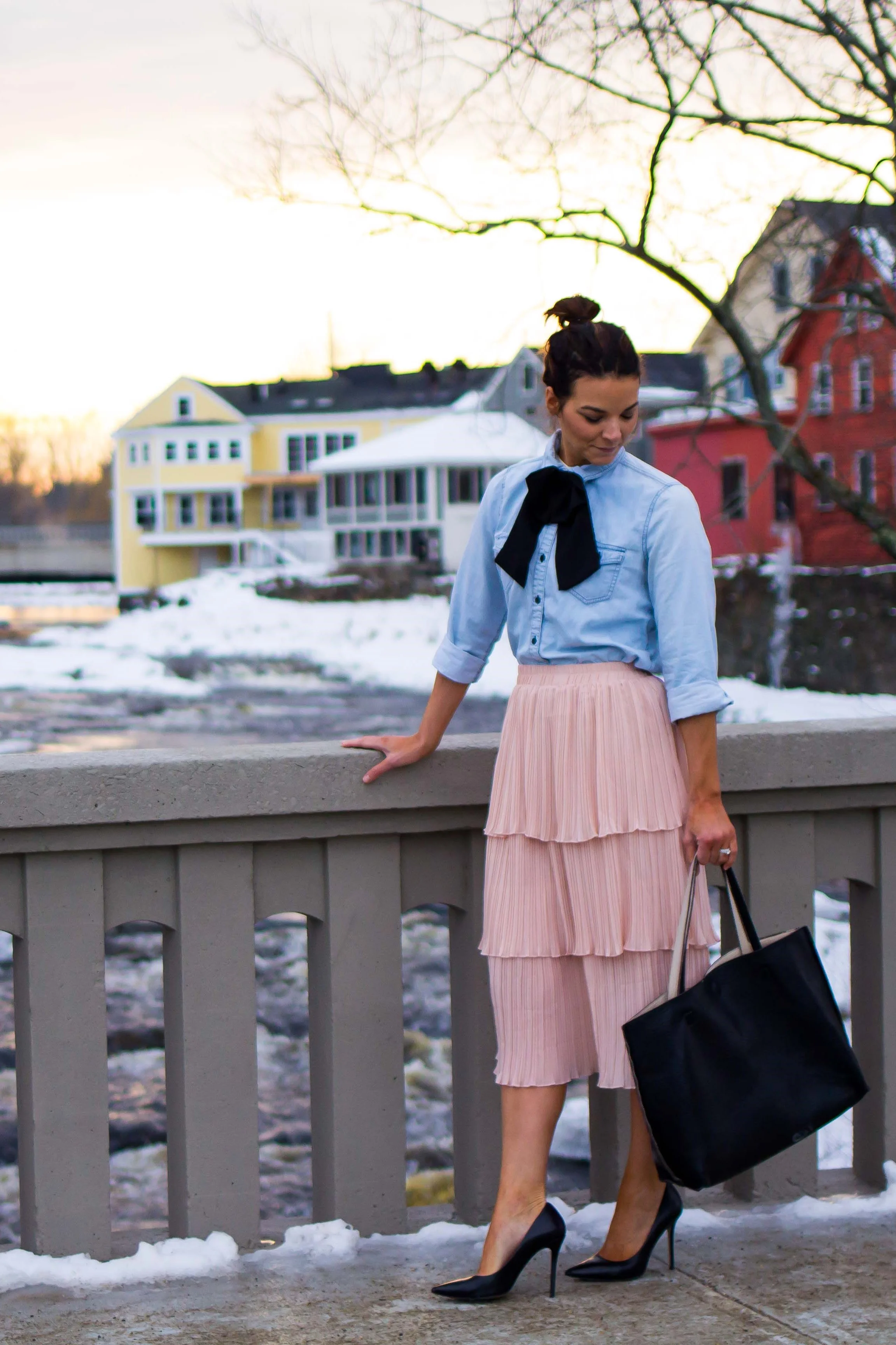 Midi Skirt Outfits - Tiered Skirt Outfits -Ruffle Midi Skirt Outfits - Nude Skirt Outfits - Blush Skirt Outfits - Bow Tie for Women - Bow Tie - Chambray Shirt Outfits - Work Outfits for Women - Fashion for Women - heartandseam.com #heartandseam