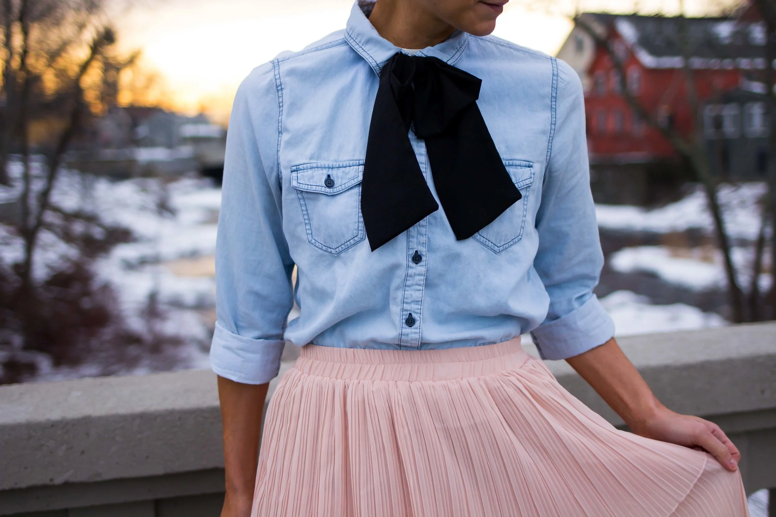 Midi Skirt Outfits - Tiered Skirt Outfits -Ruffle Midi Skirt Outfits - Nude Skirt Outfits - Blush Skirt Outfits - Bow Tie for Women - Bow Tie - Chambray Shirt Outfits - Work Outfits for Women - Fashion for Women - heartandseam.com #heartandseam