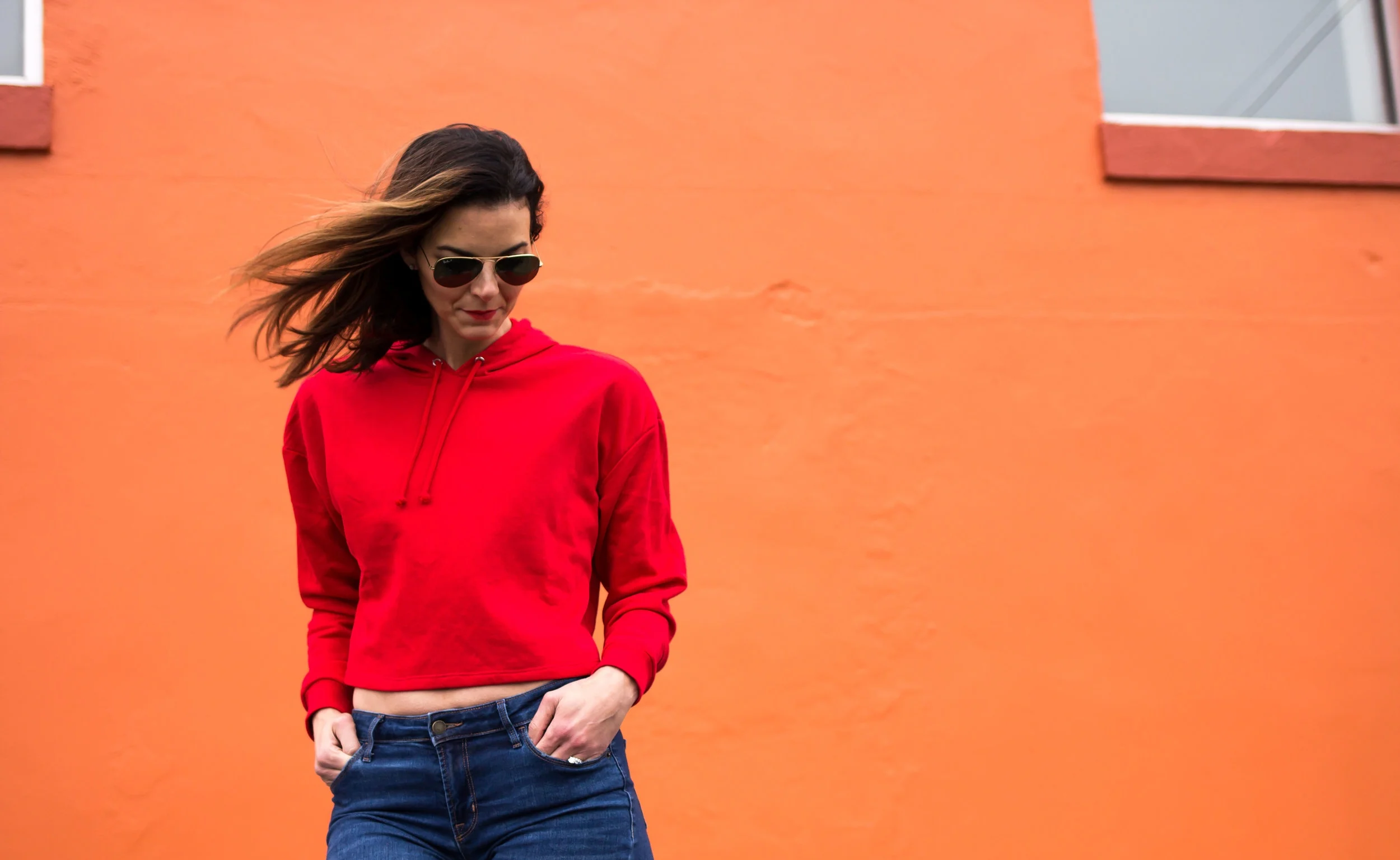 Casual Friday Outfits – Weekend Outfits – Fashion for Women – Cropped Hoodie Outfits – Weekend Wear – heartandseam.com #heartandseam
