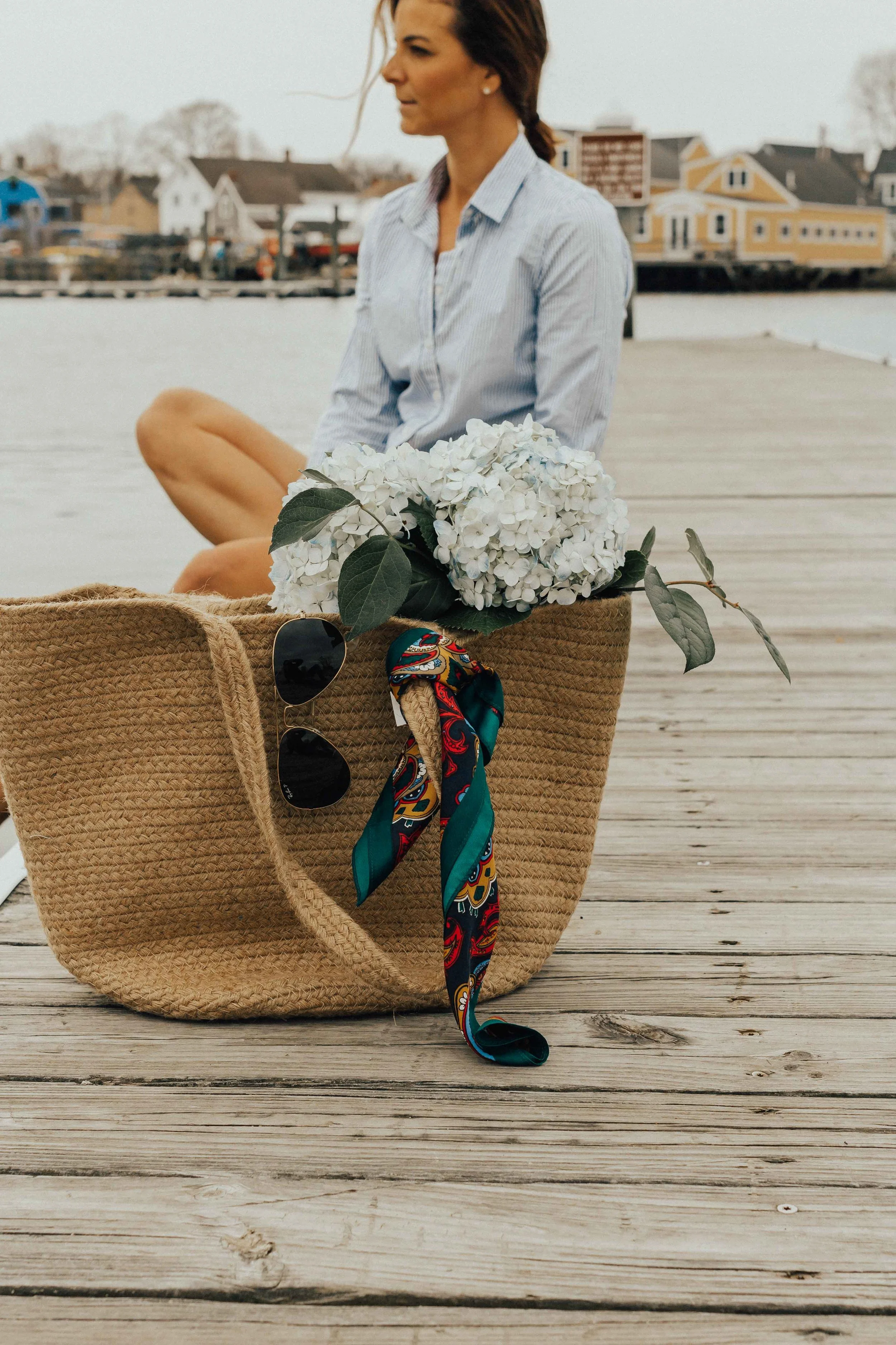 How to Style a Scarf – Scarf Outfits – Scarf Hair Tie – Scarf Choker Outfits – Coastal Outfit Ideas- Fashion for Women - #scarfoutfitss #heartandseam www.heartandseam.com
