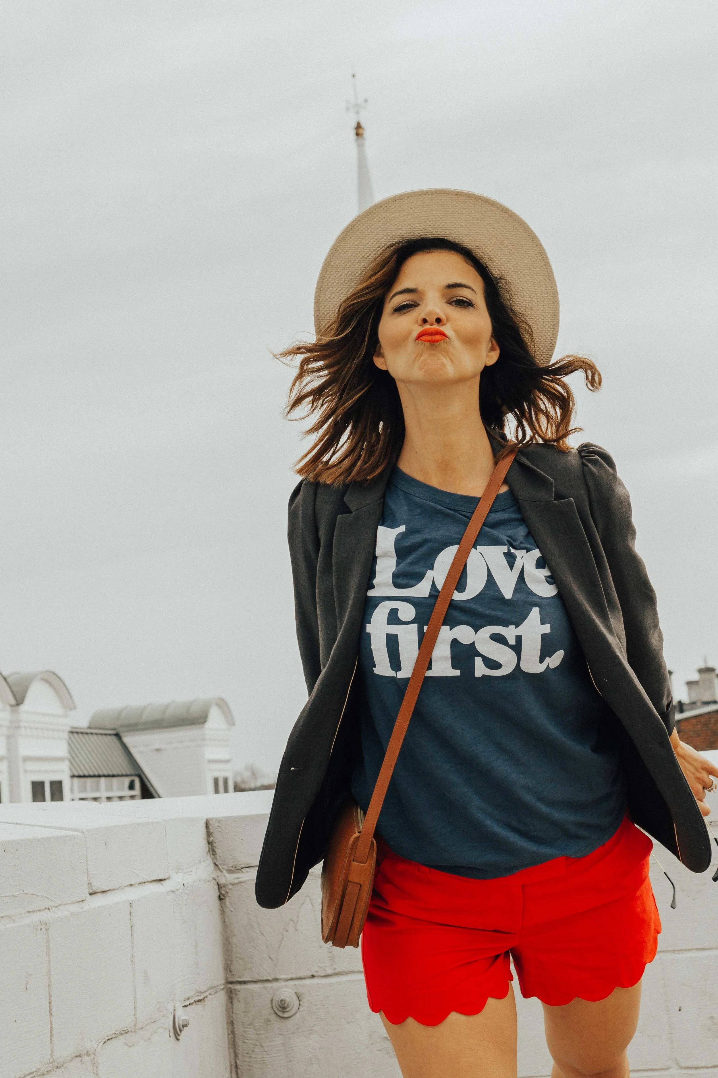 3 Ways to Help You Feel Less Overwhelmed – Fashion for Women – Spring Style – Weekend Wear – Spring Outfit Ideas – Wellness for Women – www.heartandseam.com #fashion #wellness #positivity #heartandseam