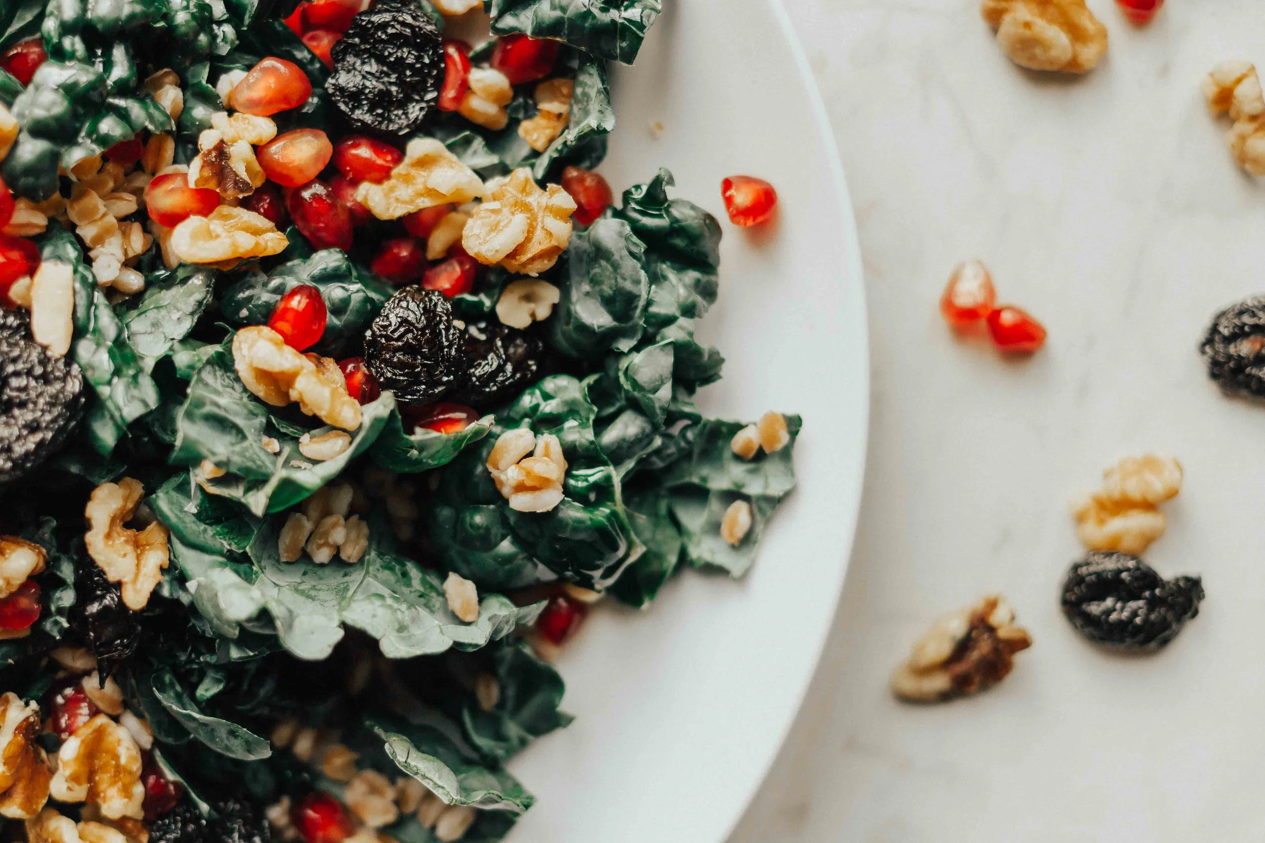 Recipes - Kale Salad - Farro Salad- Vegan Recipes - Dinner Recipes - Kale Salad Recipes -Kale Salad Recipes Easy - Kale Salad Recipes Healthy #heartandseam #kalesalad www.heartandseam.com