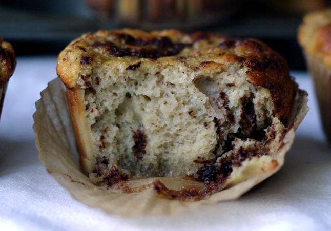 Cinnamon-bun-muffin-closeup1.jpg