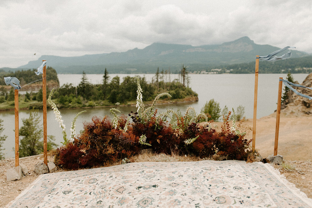 Columbia_Gorge_kamea_events_wedding_planner__Portland_Elopement_Tricia_and_Taylor_Dawn_Charles_Photographer-200.jpg