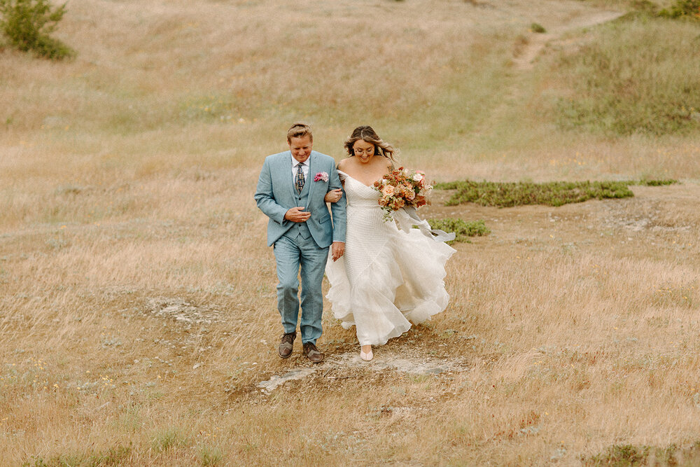 Columbia_Gorge_kamea_events_wedding_planner__Portland_Elopement_Tricia_and_Taylor_Dawn_Charles_Photographer-226.jpg