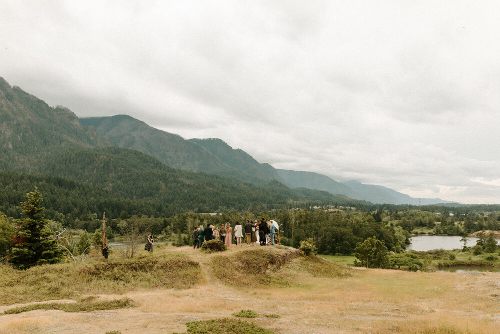 Columbia_Gorge_kamea_events_wedding_planner__Portland_Elopement_Tricia_and_Taylor_Dawn_Charles_Photographer-258.jpg