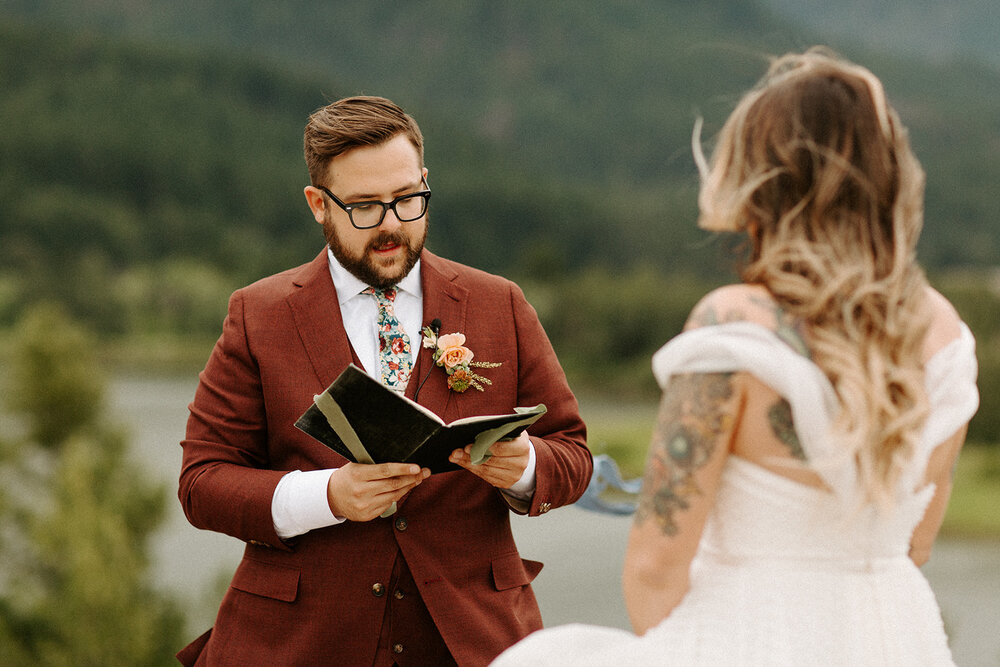 Columbia_Gorge_kamea_events_wedding_planner__Portland_Elopement_Tricia_and_Taylor_Dawn_Charles_Photographer-282.jpg