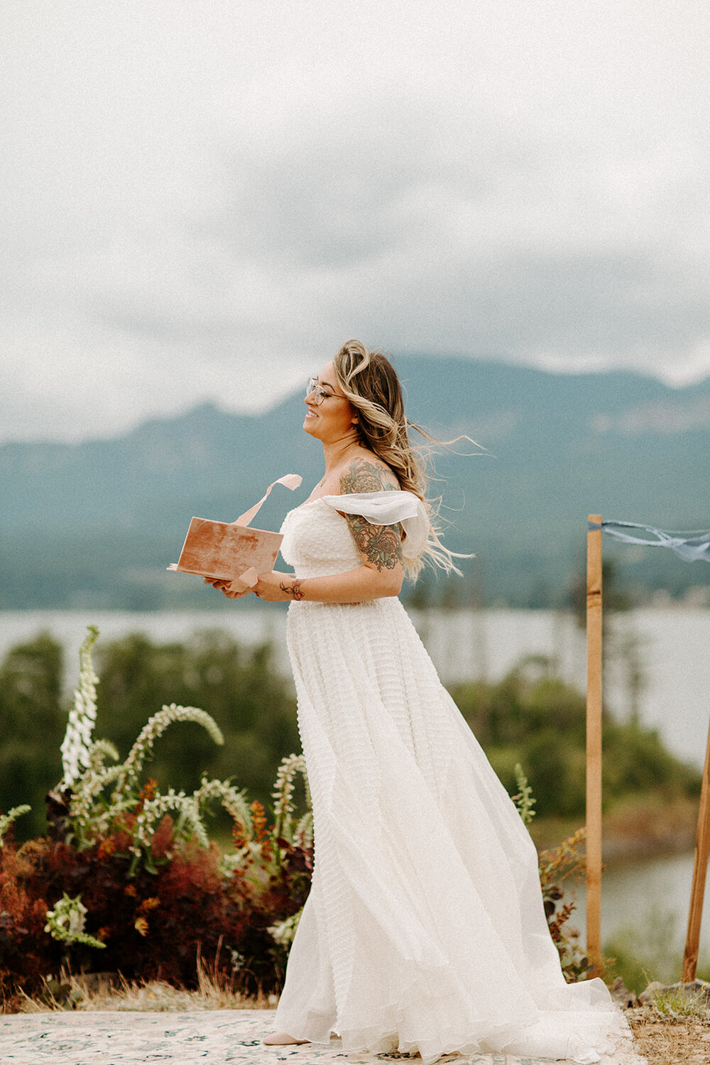 Columbia_Gorge_kamea_events_wedding_planner__Portland_Elopement_Tricia_and_Taylor_Dawn_Charles_Photographer-296.jpg