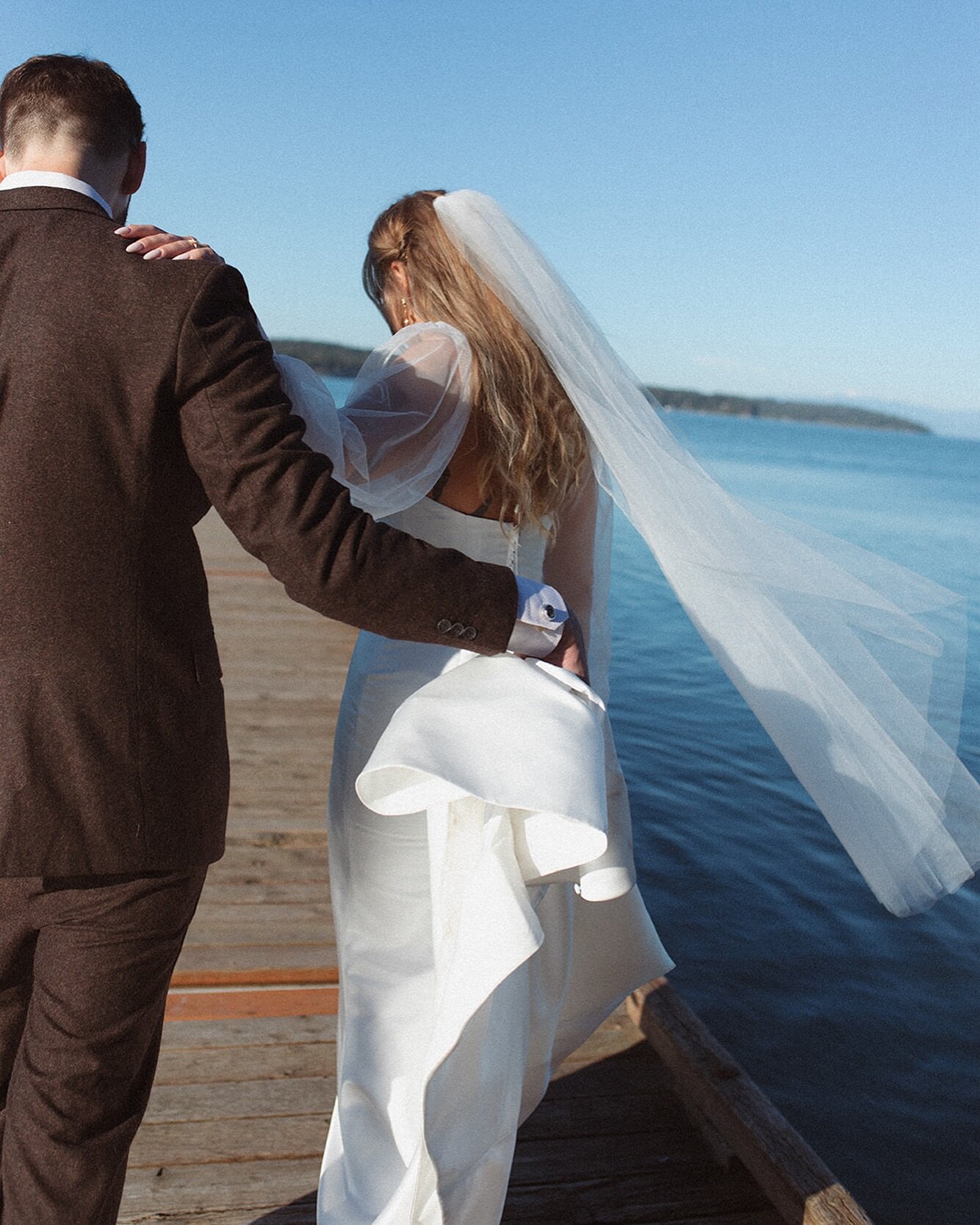 Side by side for the journey 🥹🤍

Venue&nbsp;@thecaptainwhidbey
Photographer&nbsp;@alixann_loosle_photography
Florist&nbsp;@kristineaejin
Rentals&nbsp;@ardeneventcollective
Cake&nbsp;@seatownsweets
Oysters&nbsp;@the_oystercatcher
Planner @kameaevent