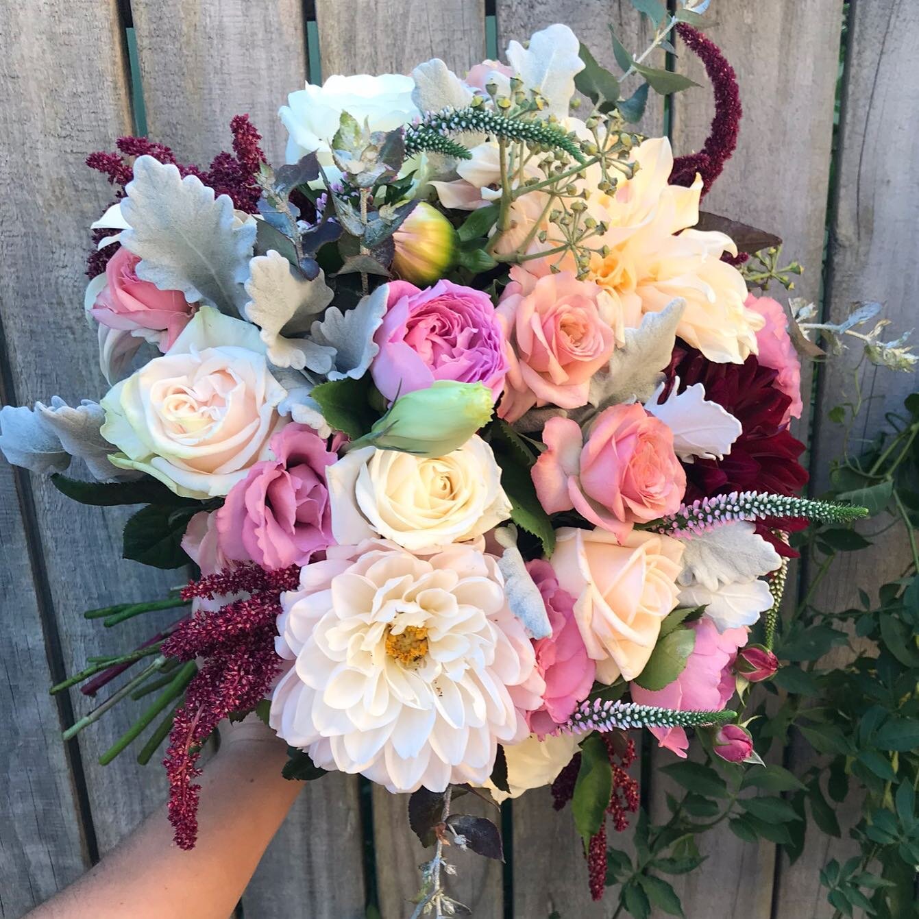 The perfect mix of colour 😍
.
.
#pastelbouquet #prettybouquet 
#sydneyweddings #floristsweddingday #sydneyflorist #sydneyweddingflowers #weddingday #floralstyling #floralstylingsydney 
#weddingstyle #bouquet #bridesflowers #floweraddict #weddinginsp
