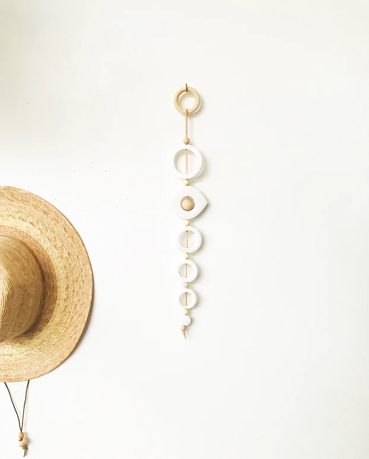 westperro.standingojo.wallhanging.whitesands.1.jpg