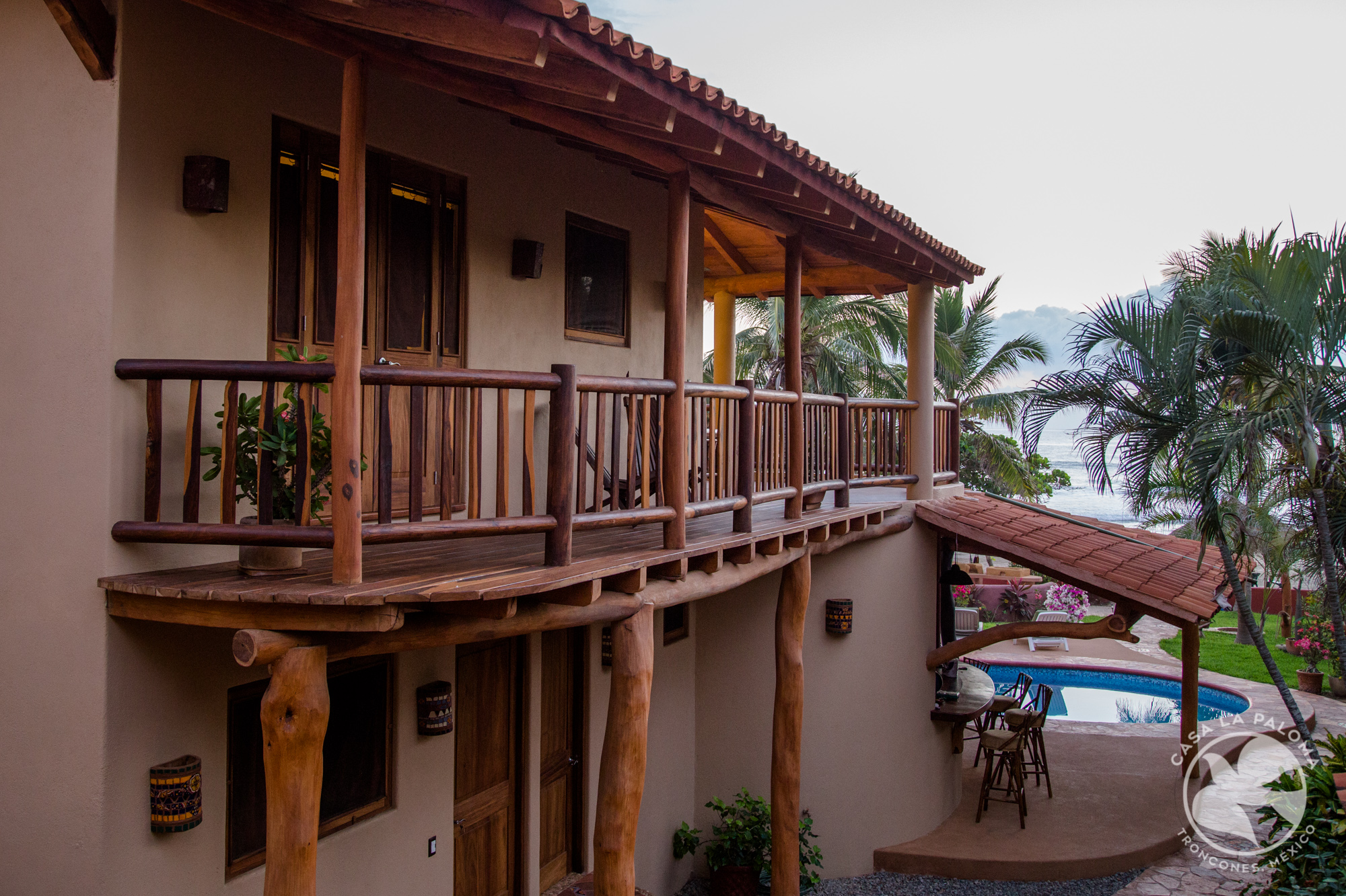 Wraparound balcony