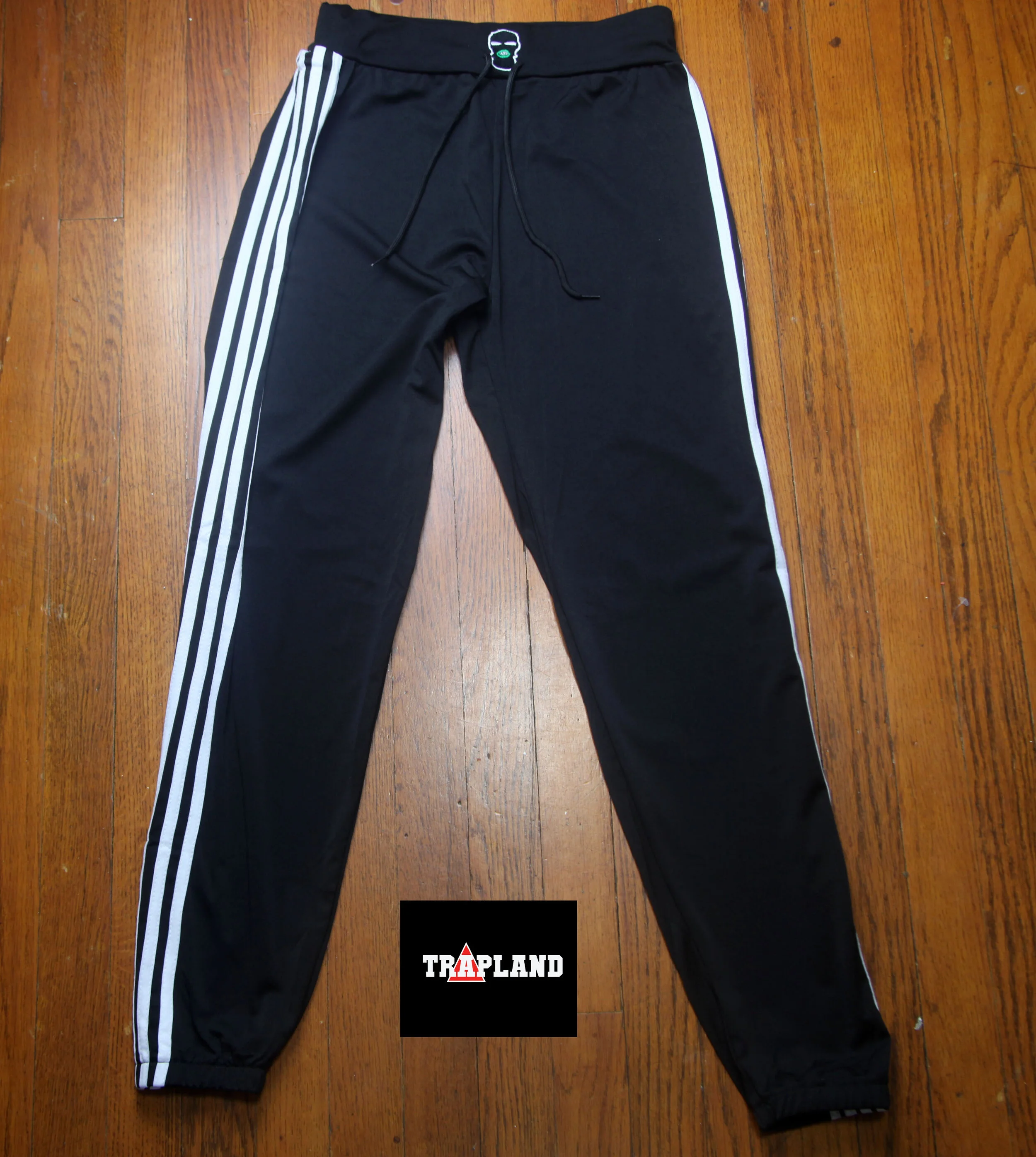 black2(trap).jpg