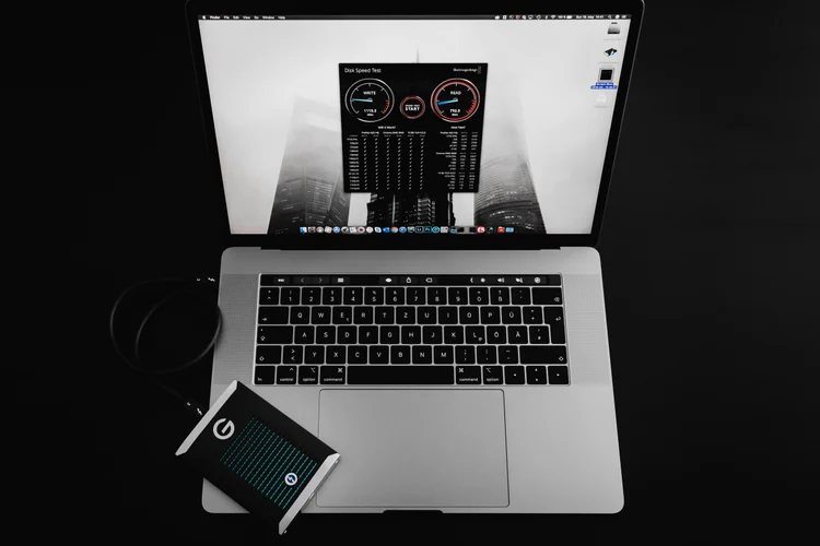 G-Technology G-DRIVE mobile Pro SSD during a speed test