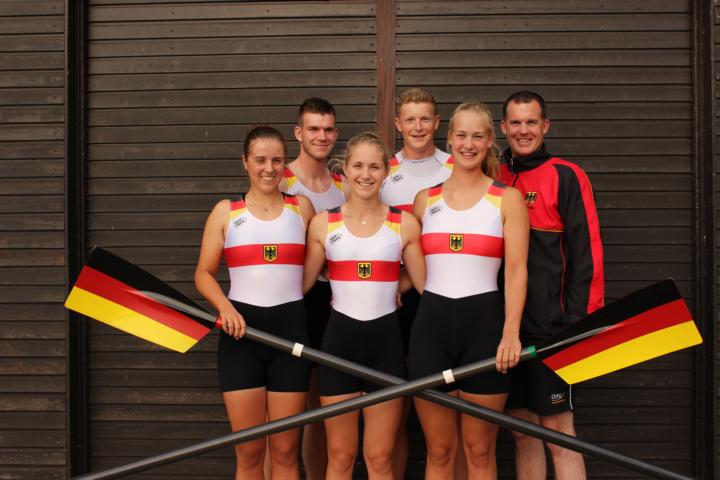 v.l.n.r. Lisa Quattelbaum, Domenik Drüke, Leonie Neuhaus, Jacob Schneider, Dorothee Beckendorff, Peter Seidel