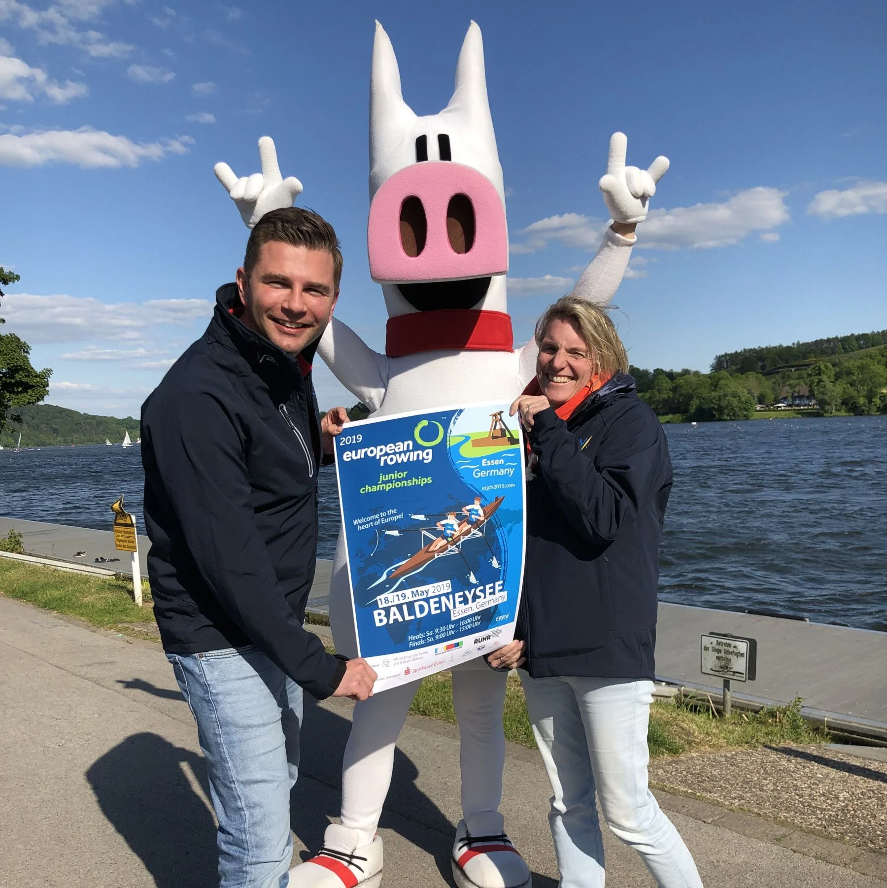 Andre Stroettchen_Maskottchen-Scheinehund - Kathrin Seegers_Internet.jpg