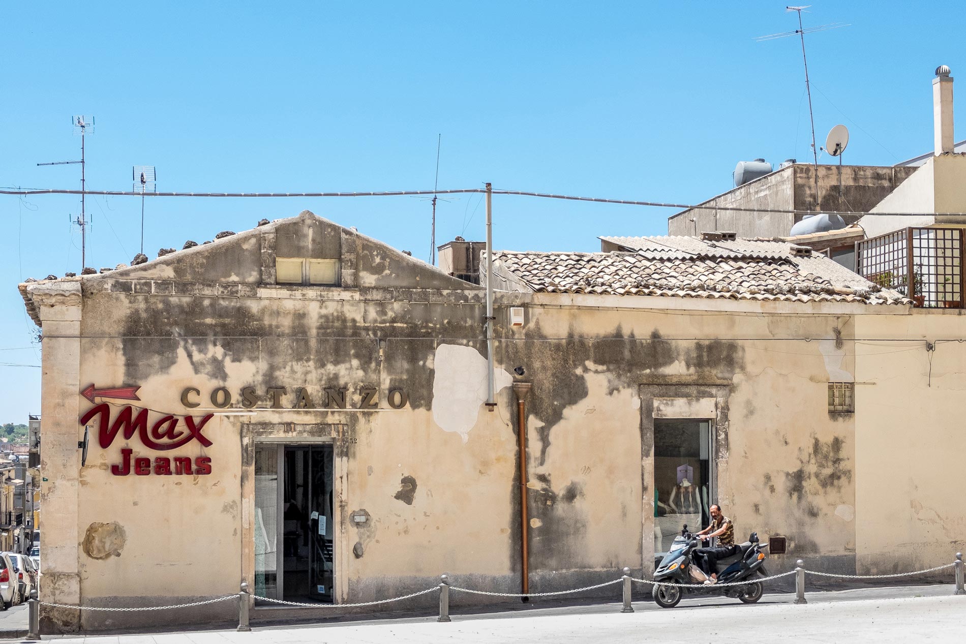 Max Jeans - Noto, Sicily