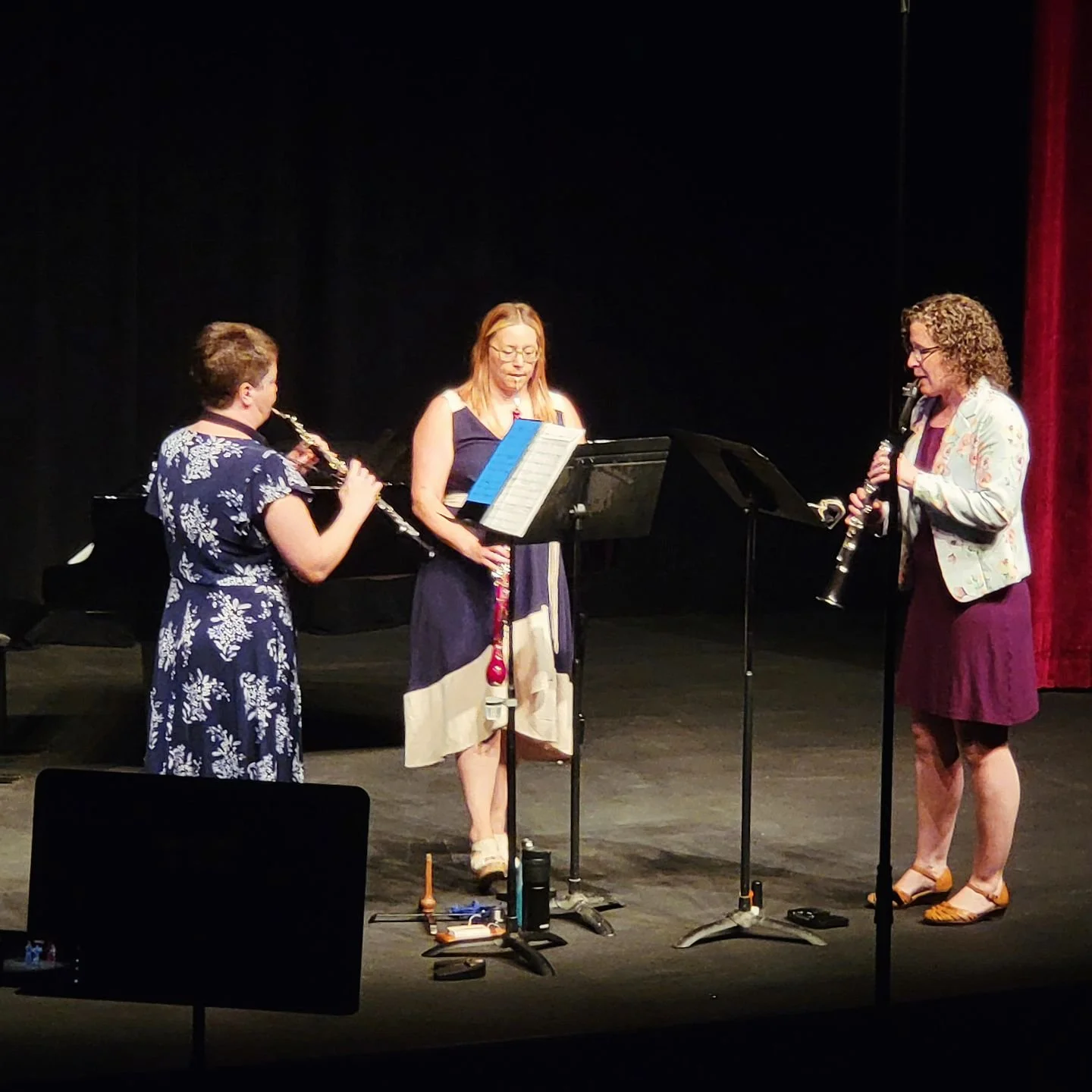 We had a fabulous performance this morning premiering Etherial Dialogue by Snow Kim and performing two other favorites by @jonathanposthuma and Andrea Daly!
.
.
.
#oboe #clarinet #Englishhorn #IDRS2024 ##NewMusic #musicbywomen