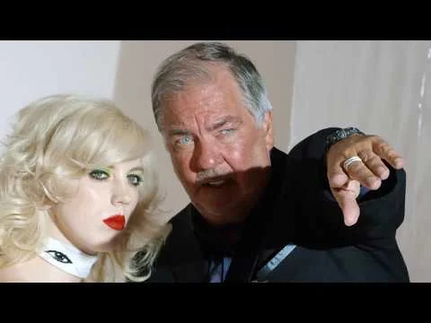 The Backstage Sessions: Kevin Cummins - Short Doc