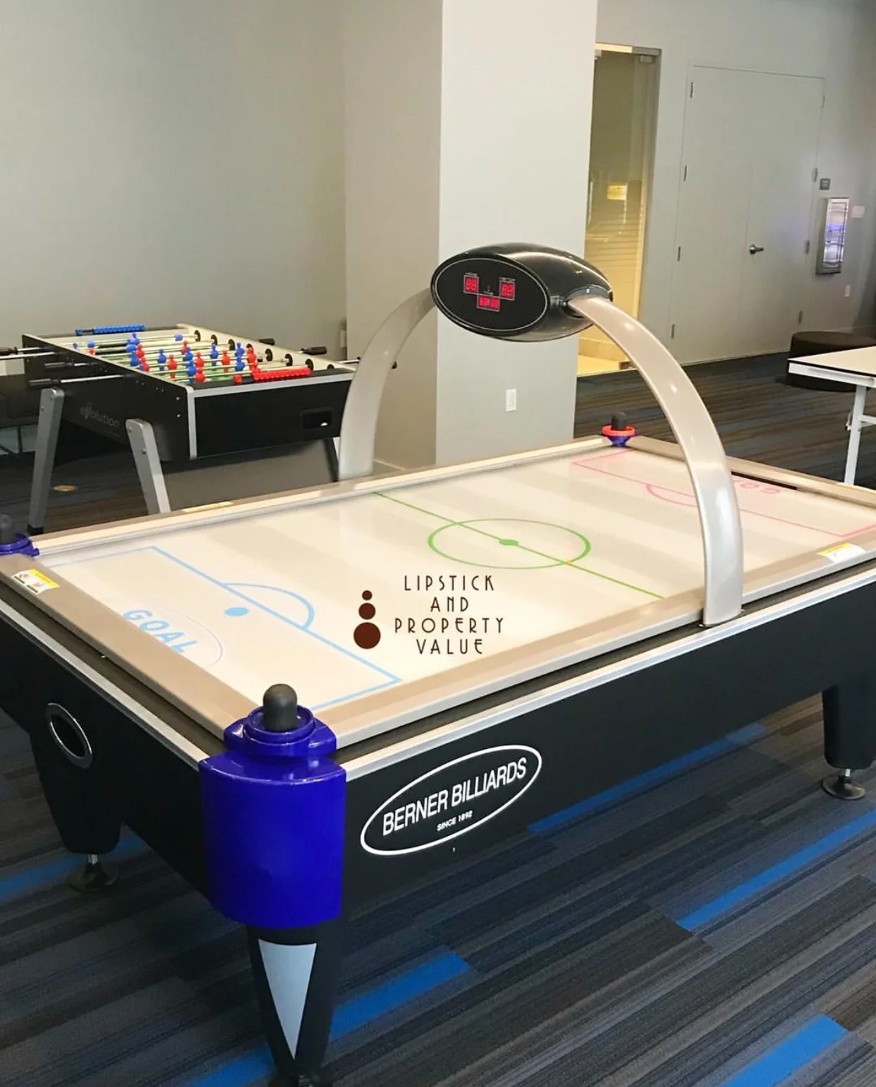 amenities_chill-space-entertaining-game-room-Brickell-1010-Brickell_lipstickandchicspaces_lifestyle .jpeg