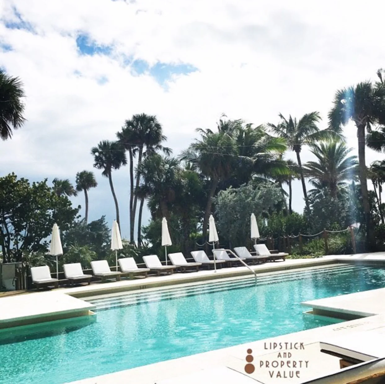 amenities_chill-space-entertaining-pool-Beach-Faena-Residences_lipstickandchicspaces.com_lifestyle.jpg