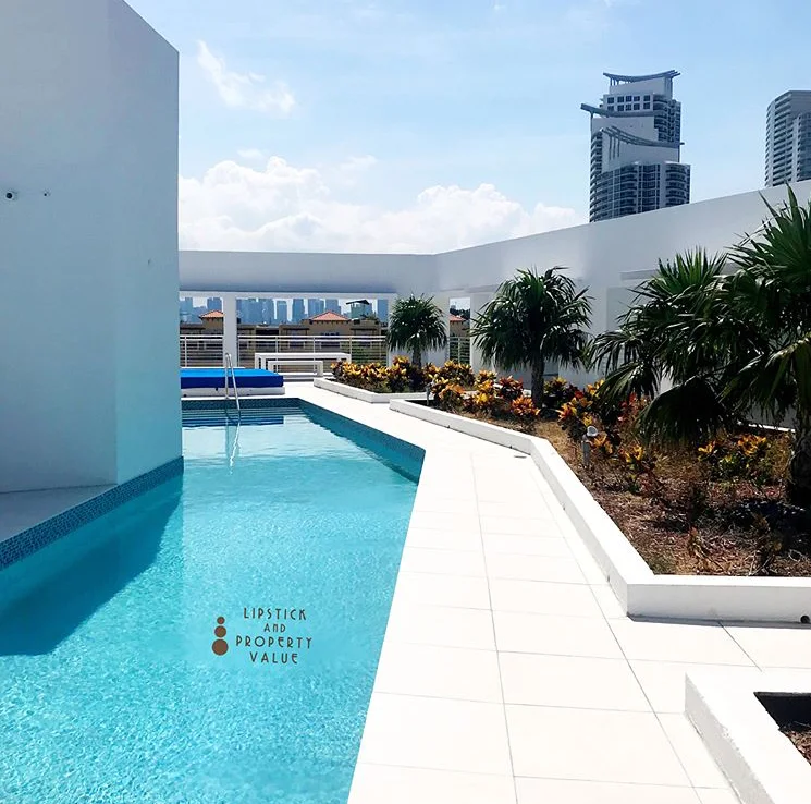 amenities_chill-space-entertaining-pool-Beach-Ilona_lipstickandchicspaces.com_lifestyle(2).jpg