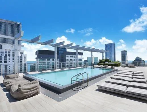 amenities_chill-space-entertaining-pool-Brickell-1100-Millecento_lipstickandchicspaces.com_lifestyle(3).jpeg