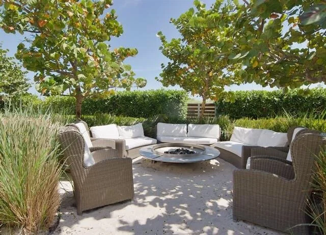 entertaining-ocean-house-south-beach_lipstickandchicspaces.com.jpg