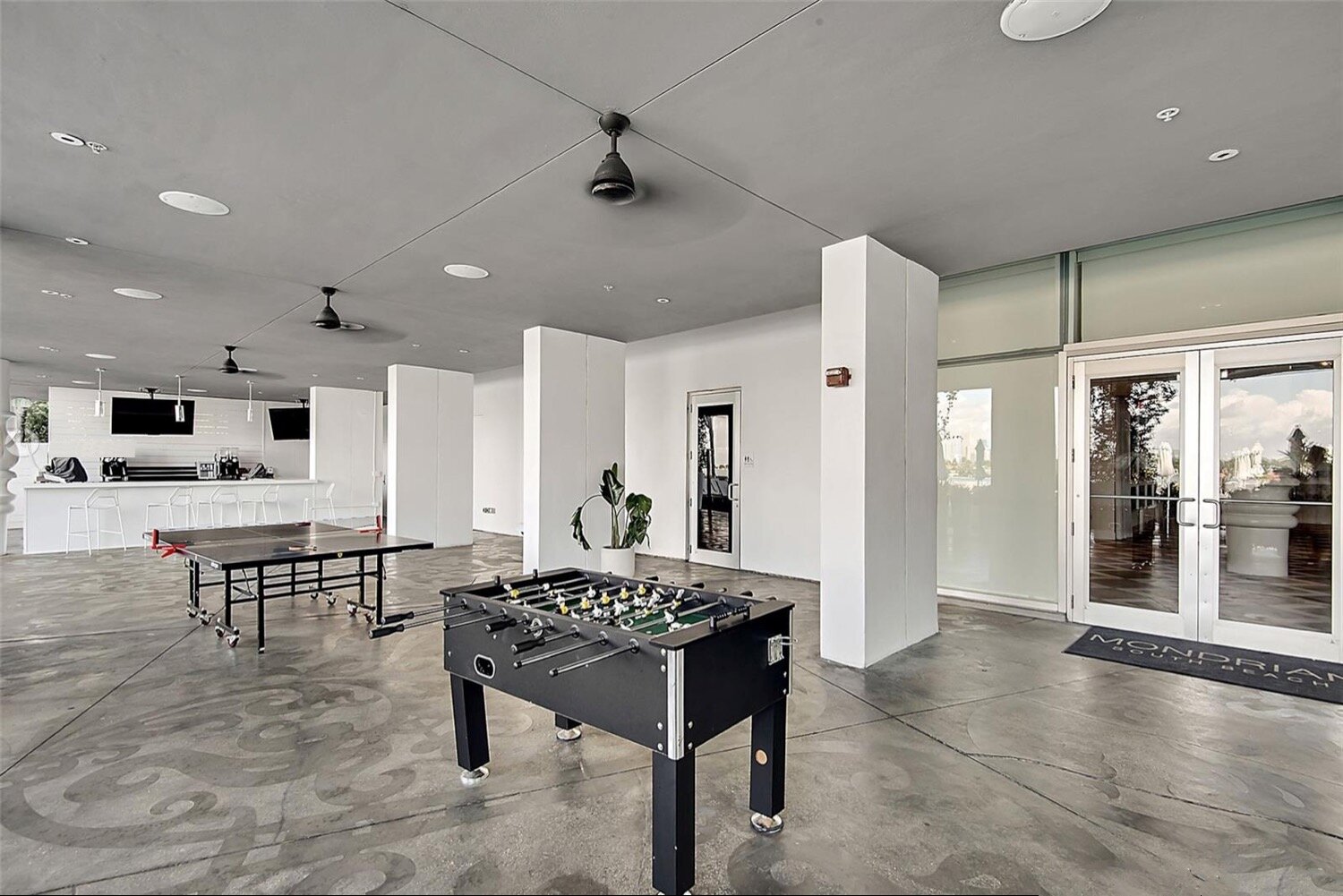 game-room-mondrian-south-beach_lipstickandchicspaces.com.jpg