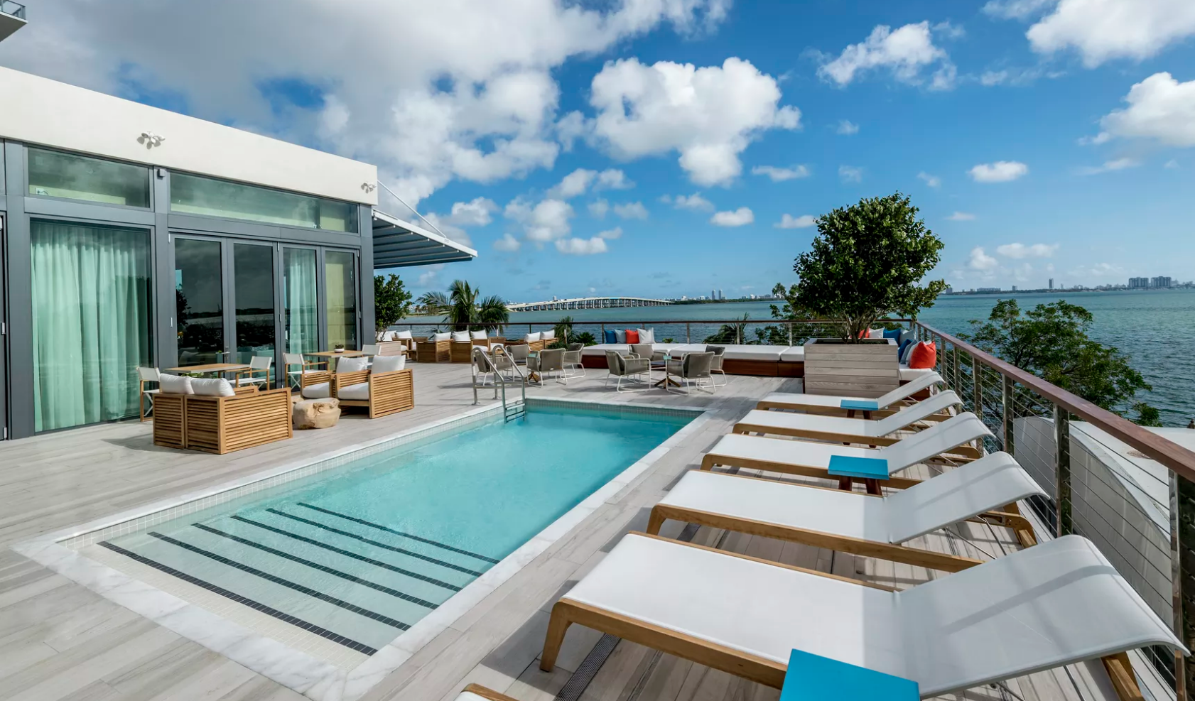 beach-club-rooftop-plunge-pool-paraiso-bay-gran-paraiso_lipstickandchicspaces.com.jpg