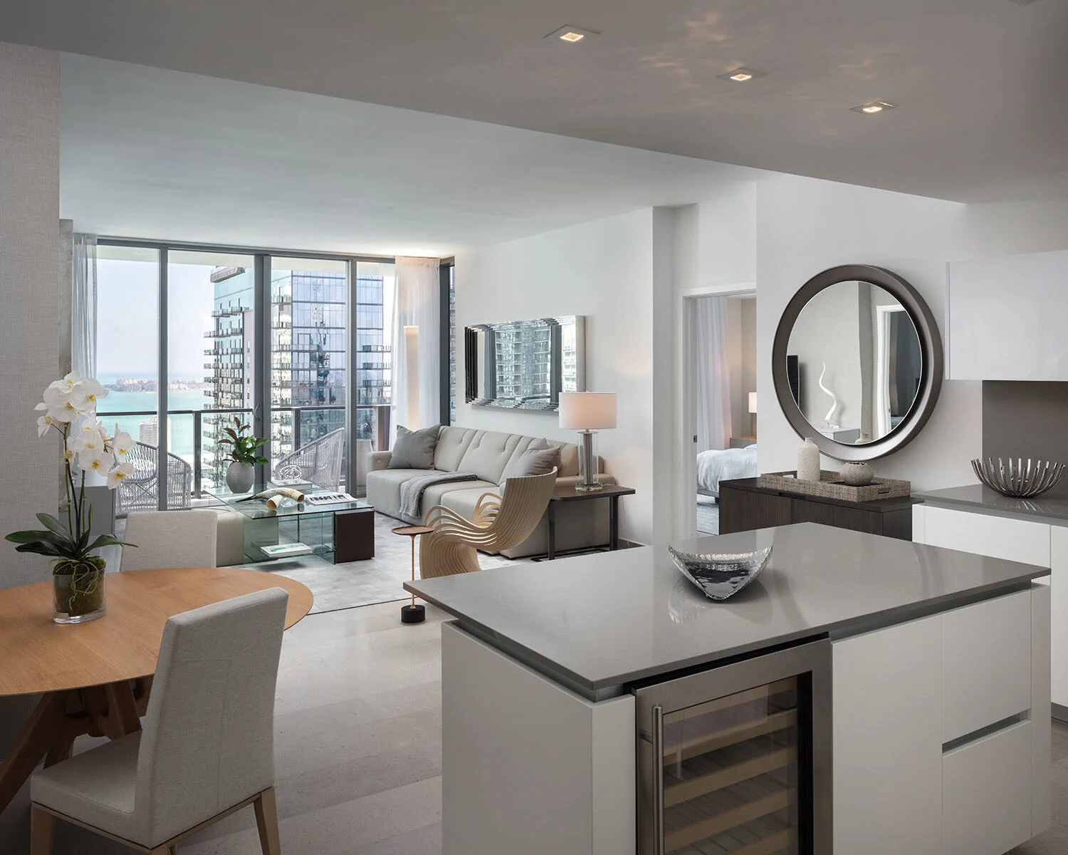 lipstickandchicspaces.com_blog_chicspaces_reach-rise-brickell-city-centre.jpg