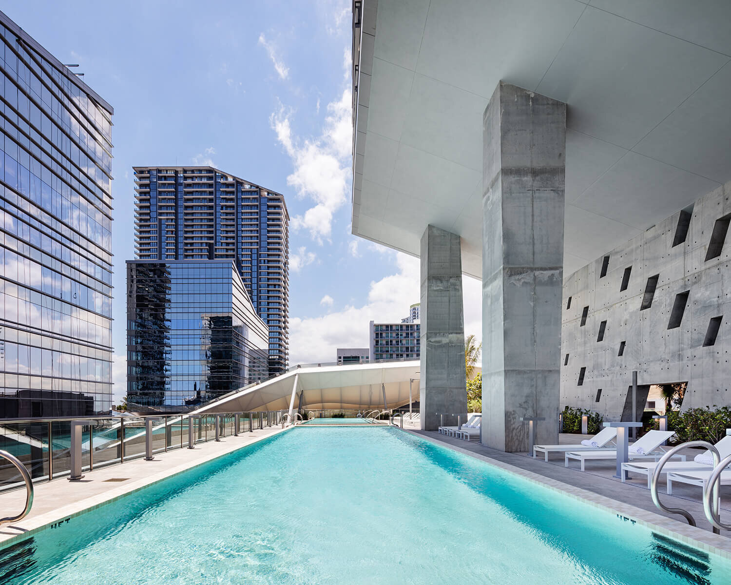 pool-reach-rise-brickell-city-centre_lipstickandchicspaces.com.jpg