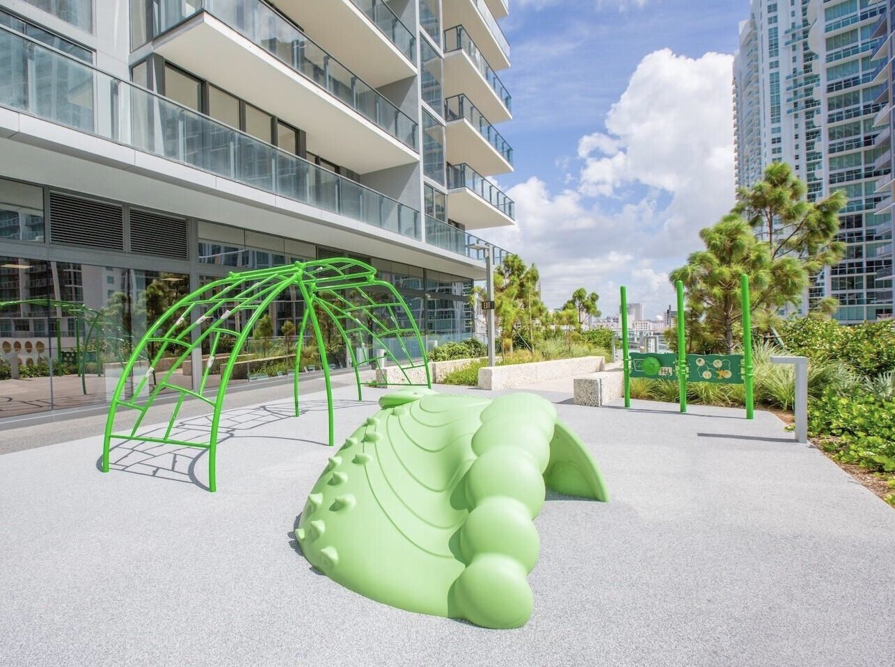 playground-reach-rise-brickell-city-centre_lipstickandchicspaces.com.jpg