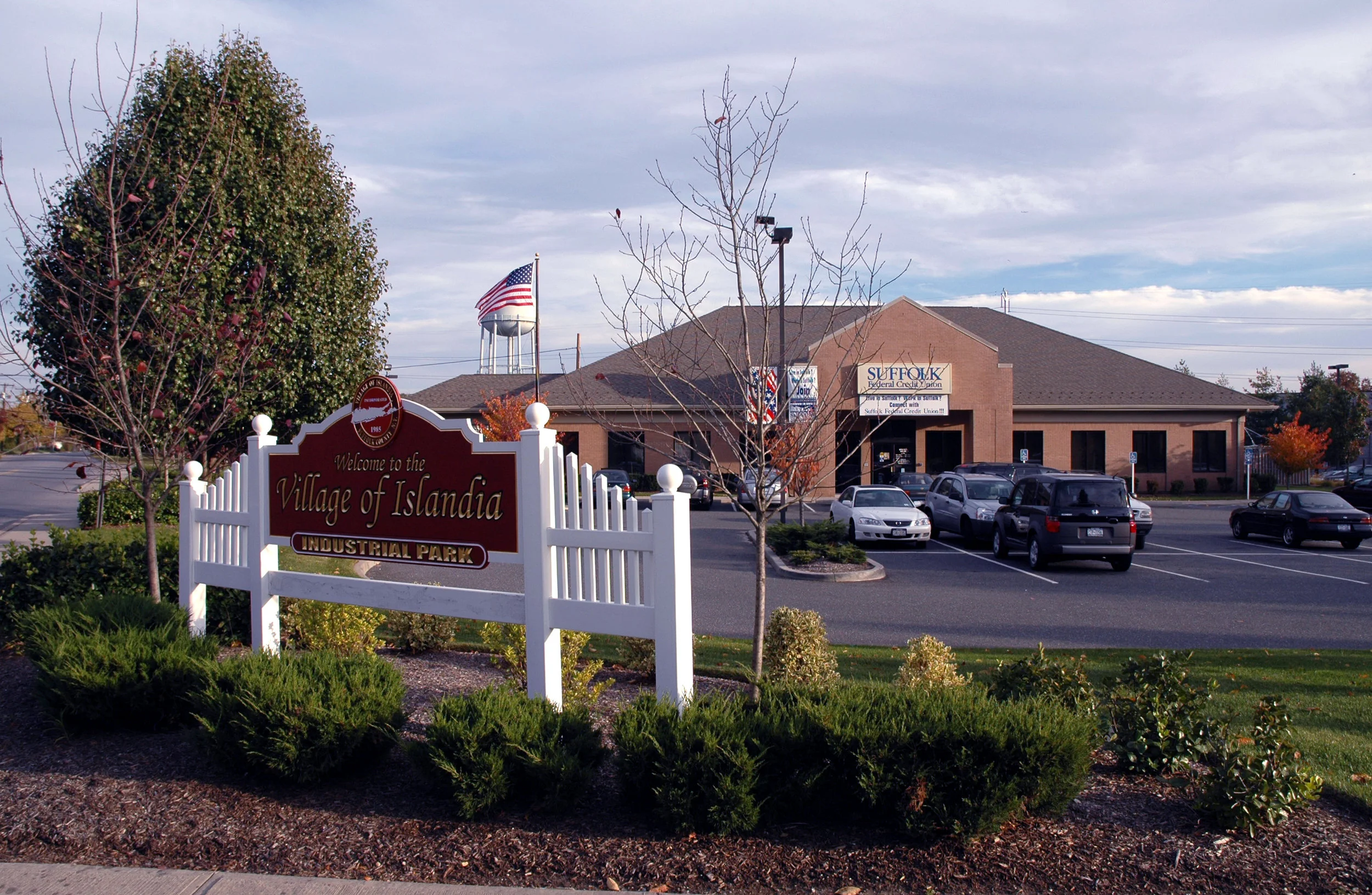 Suffolk Federal Islandia Branch