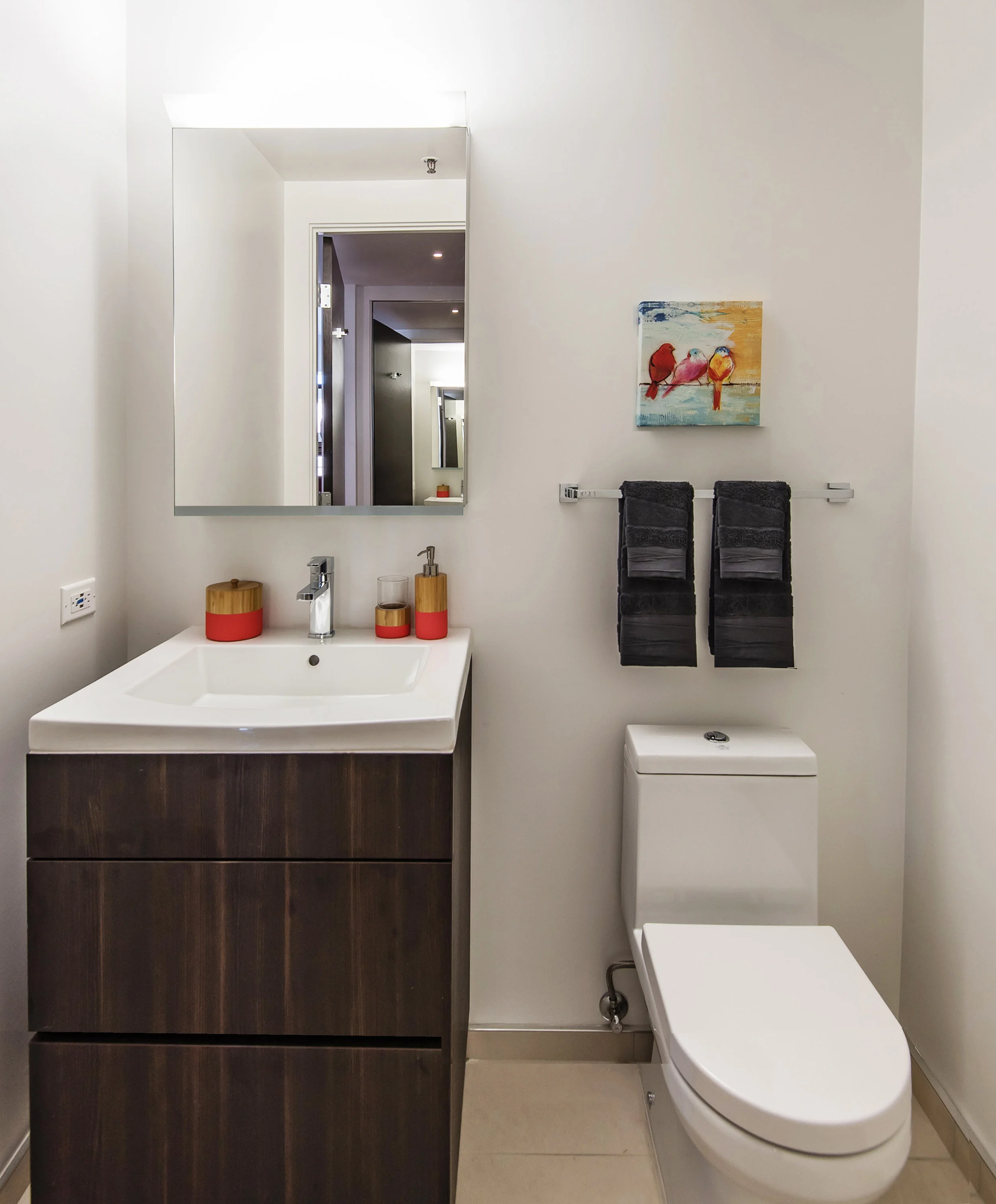 PAC STAR UNIT 2 Guestbath_dlz.jpg