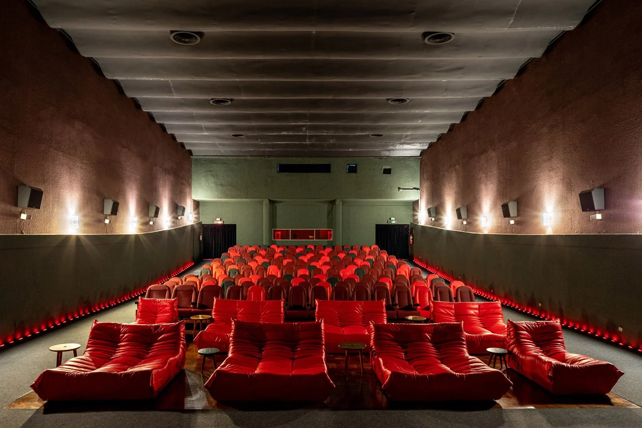 cinesala-sofas.jpg