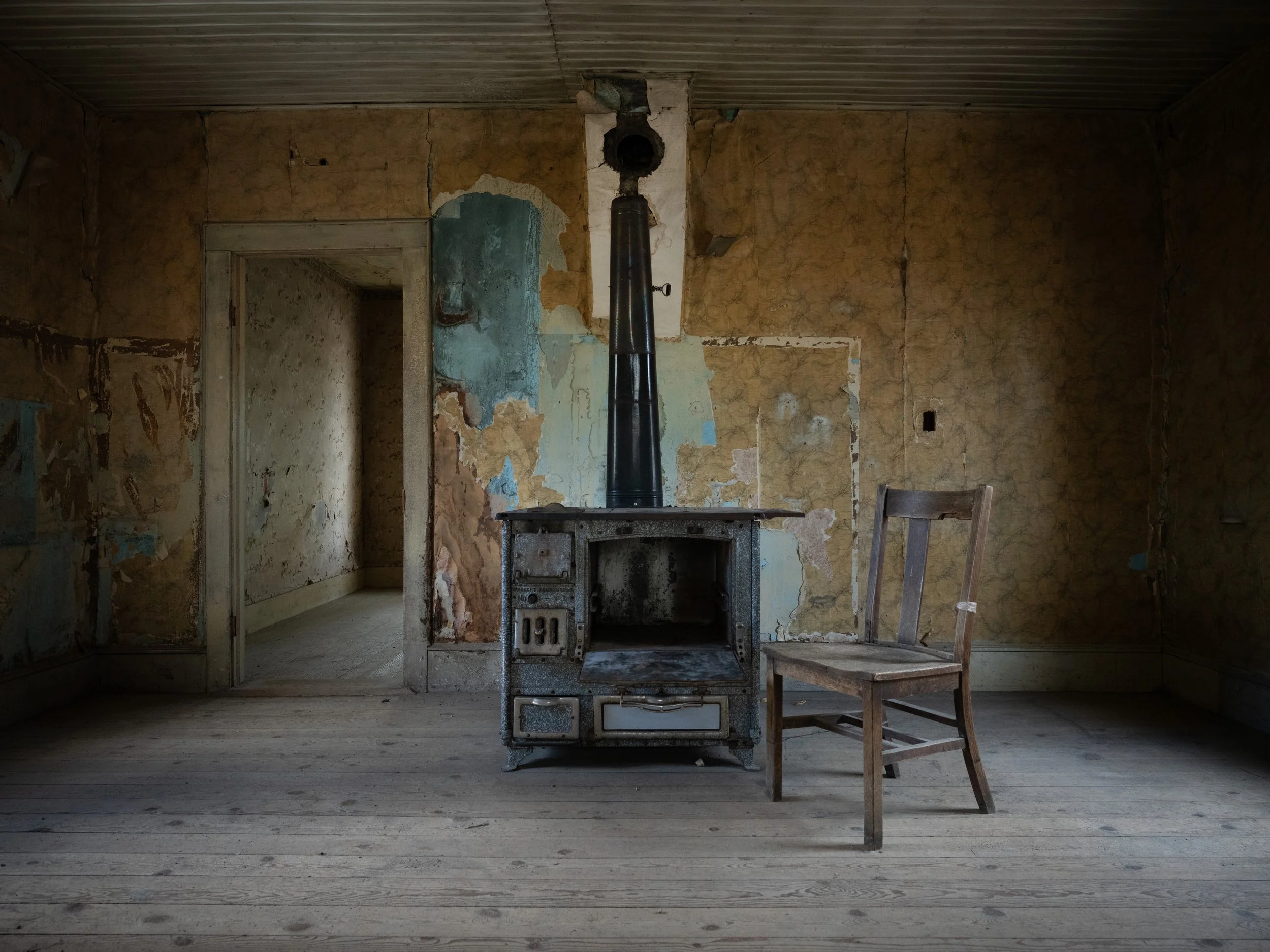 scarfone-abandoned-stove.jpg