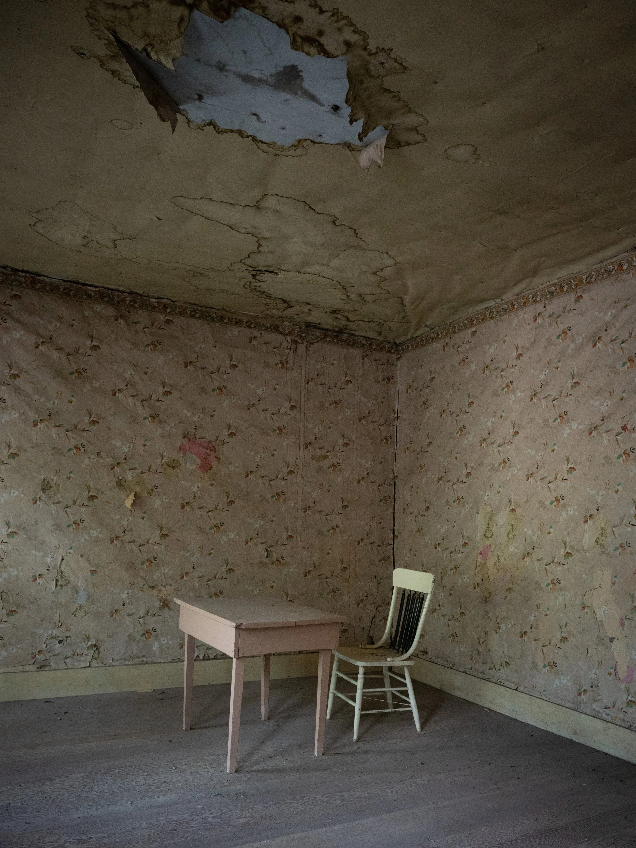 scarfone-abandoned-chair-table.jpg