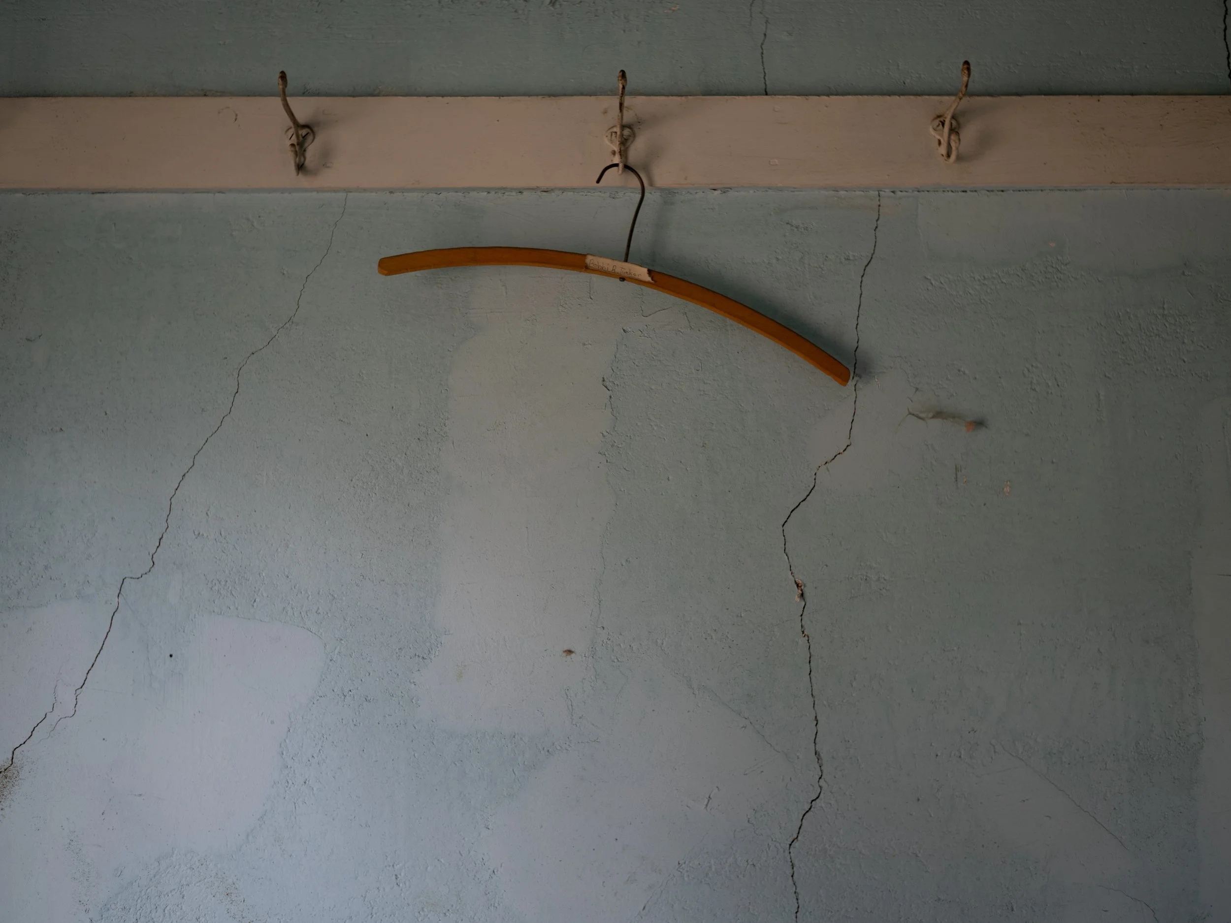 scarfone-bobbis-hanger.jpg
