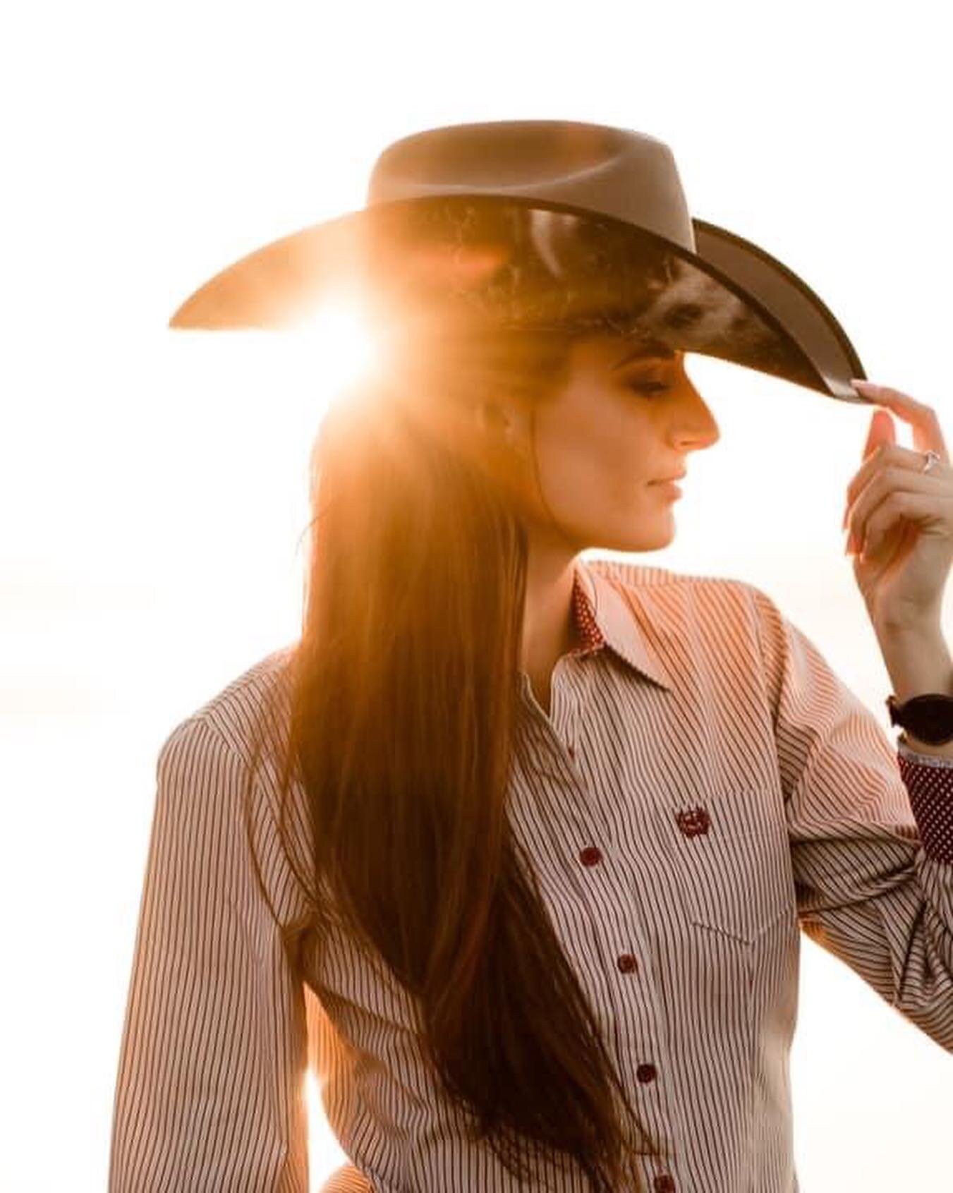 INTERNATIONAL WOMENS DAY 
.
To the individuals, businesses, and brands that continue to build and support women in all facets of all ages. 
.
#internationalwomensday #cowgirl #rodeo #thatwesternlife