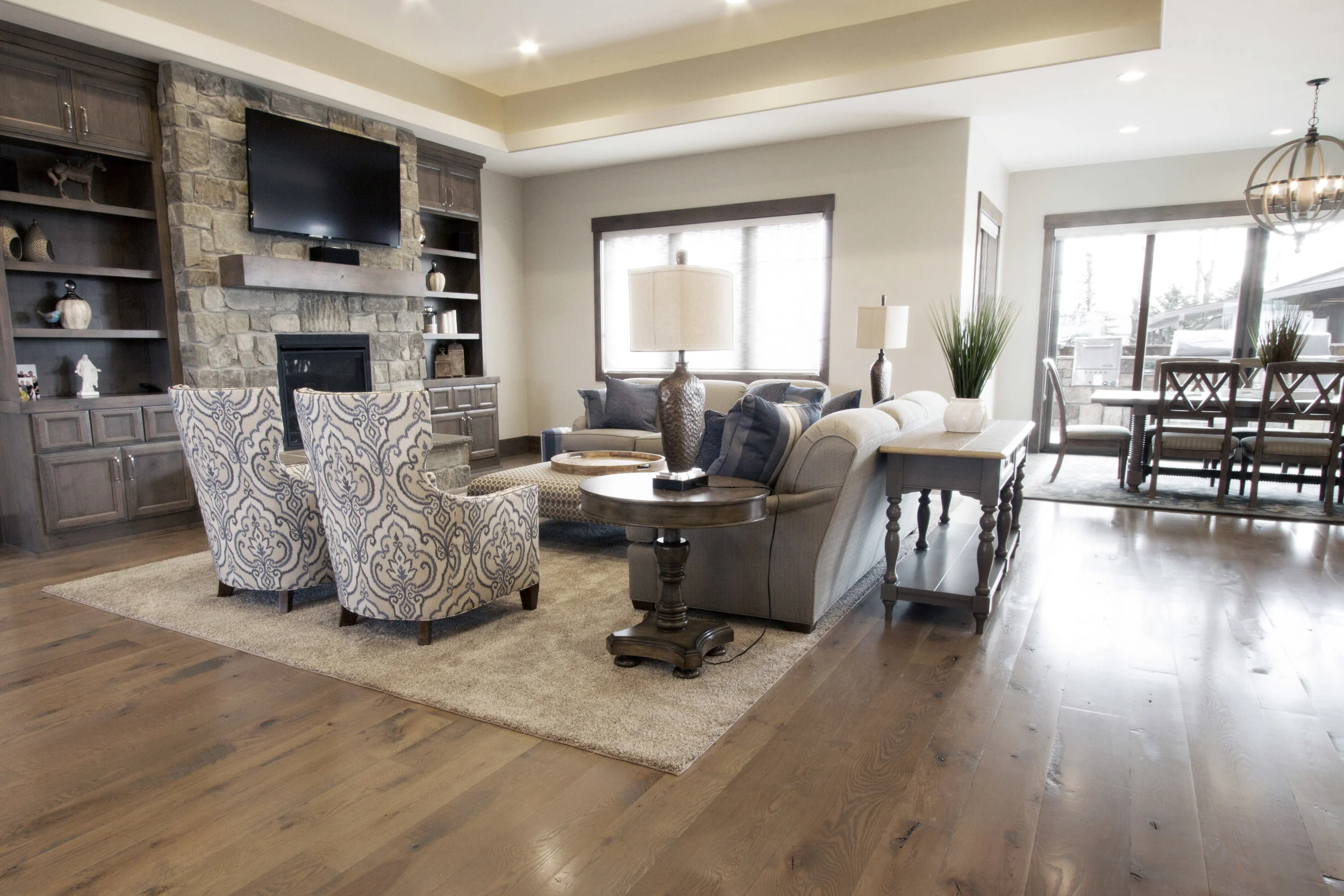 merrill-oak-livingroom-kitchen.jpg