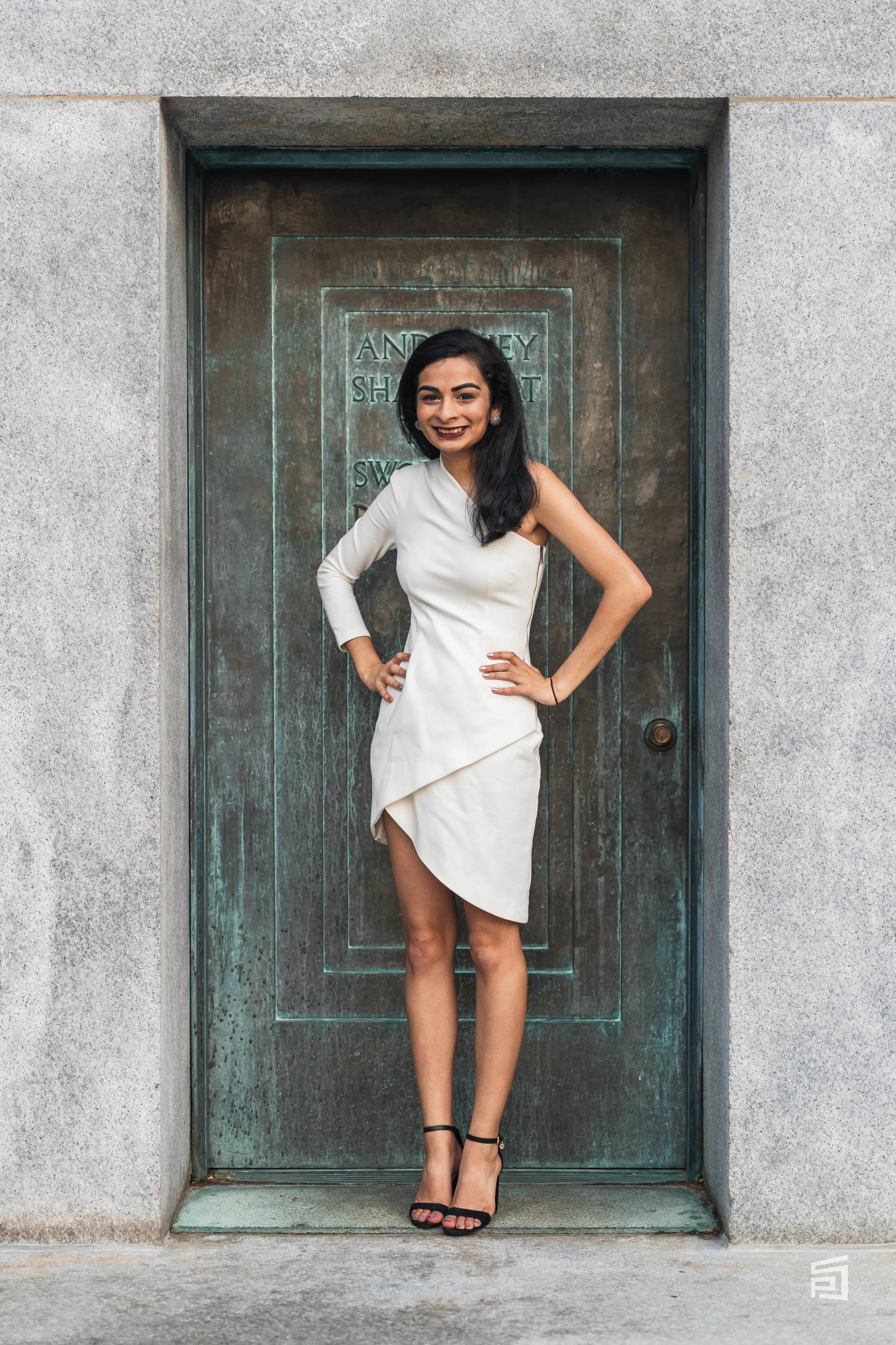 Shah Twins Gradshoot-5.jpg