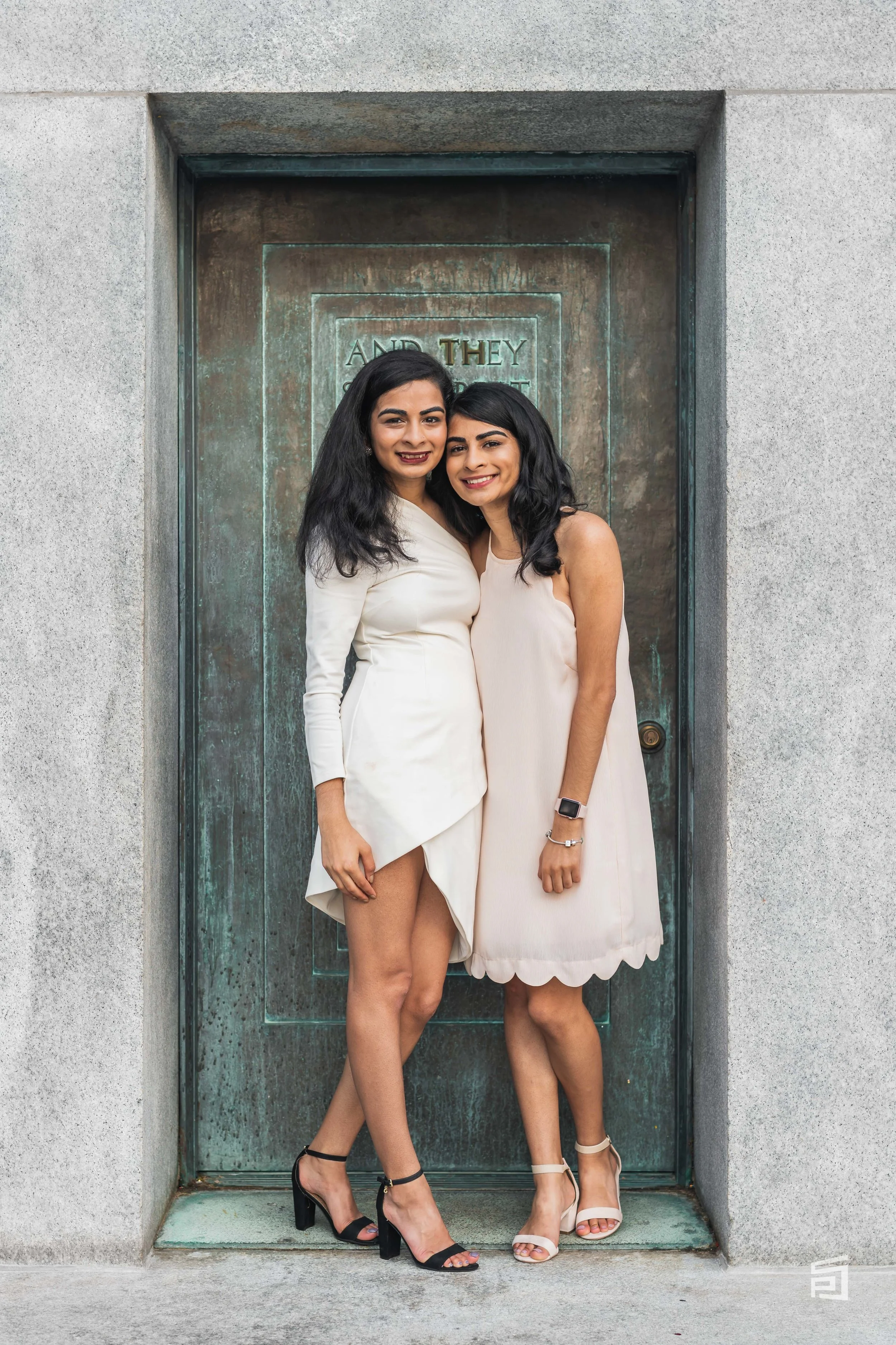 Shah Twins Gradshoot-10.jpg